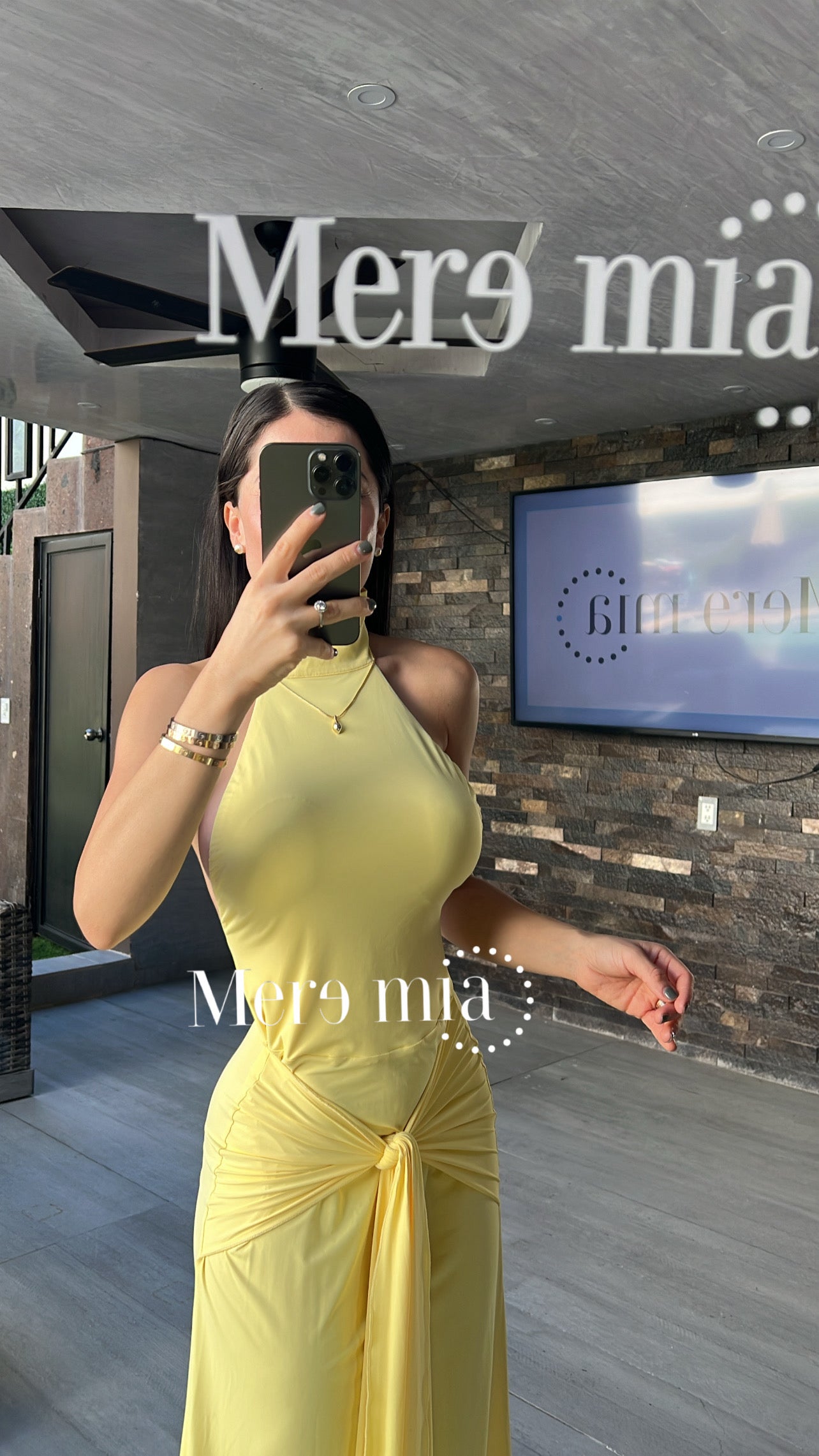 Vestido amarillo nudo espalda