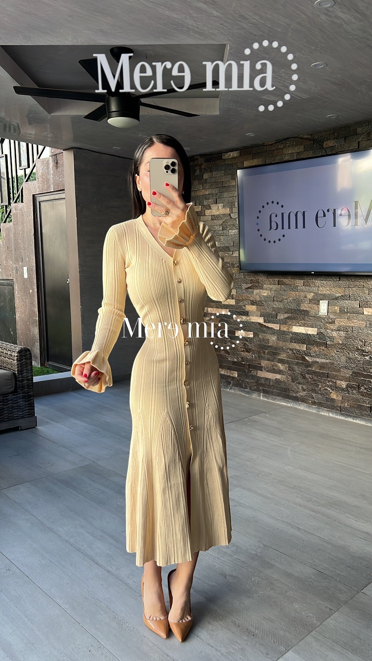 Vestido beige obs botones