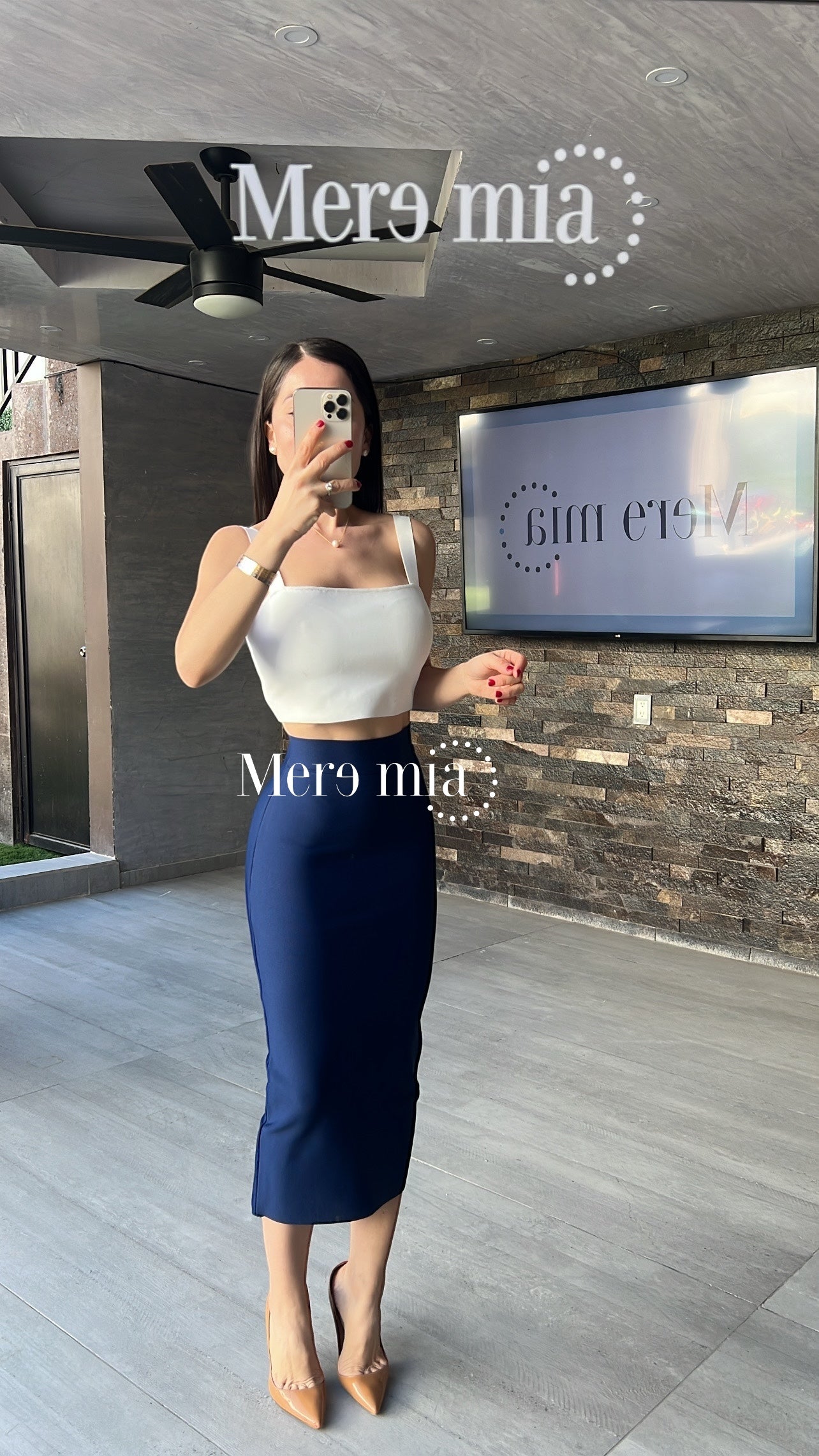 Falda azul marino