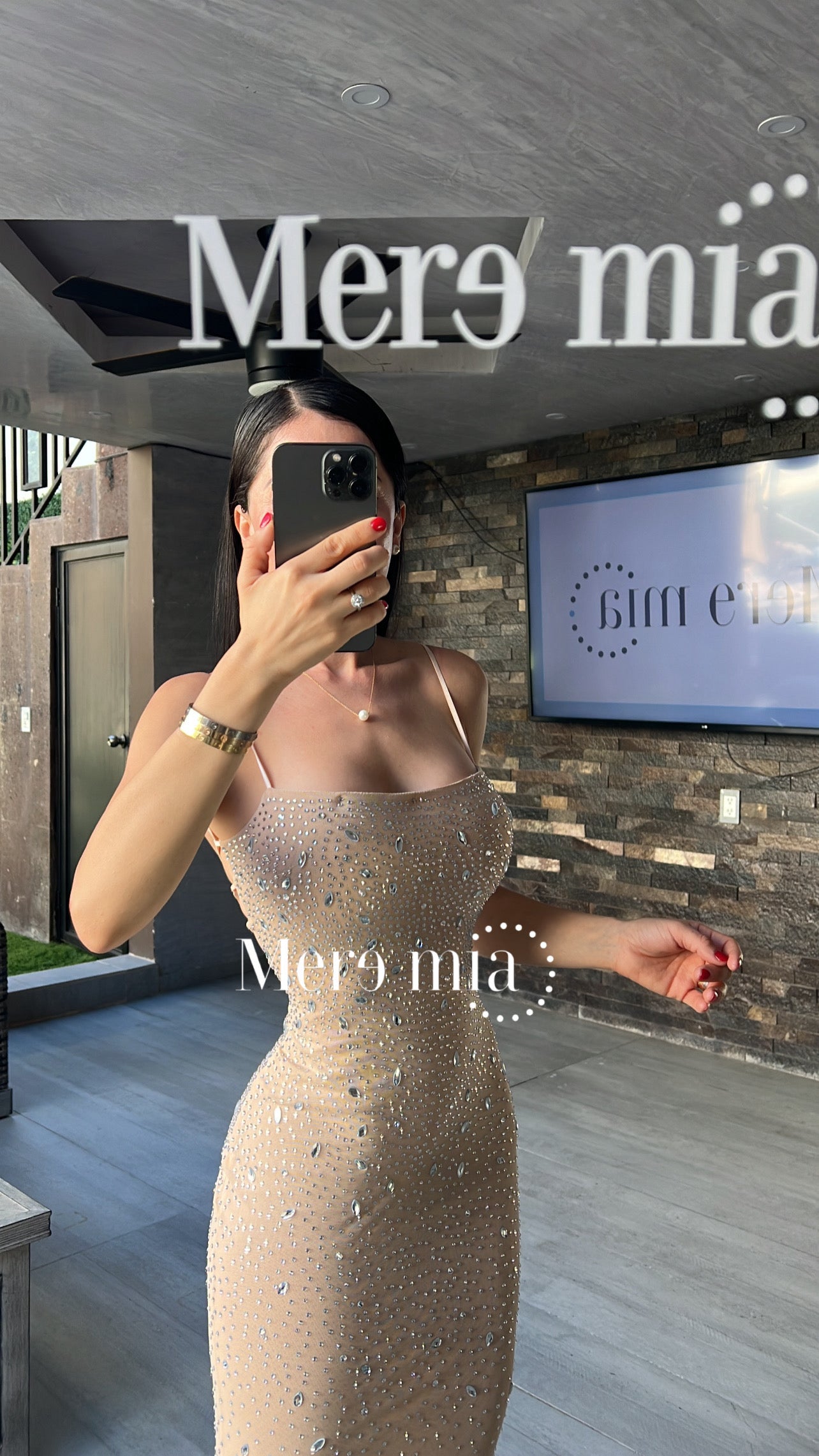 Vestido nude espalda cintas