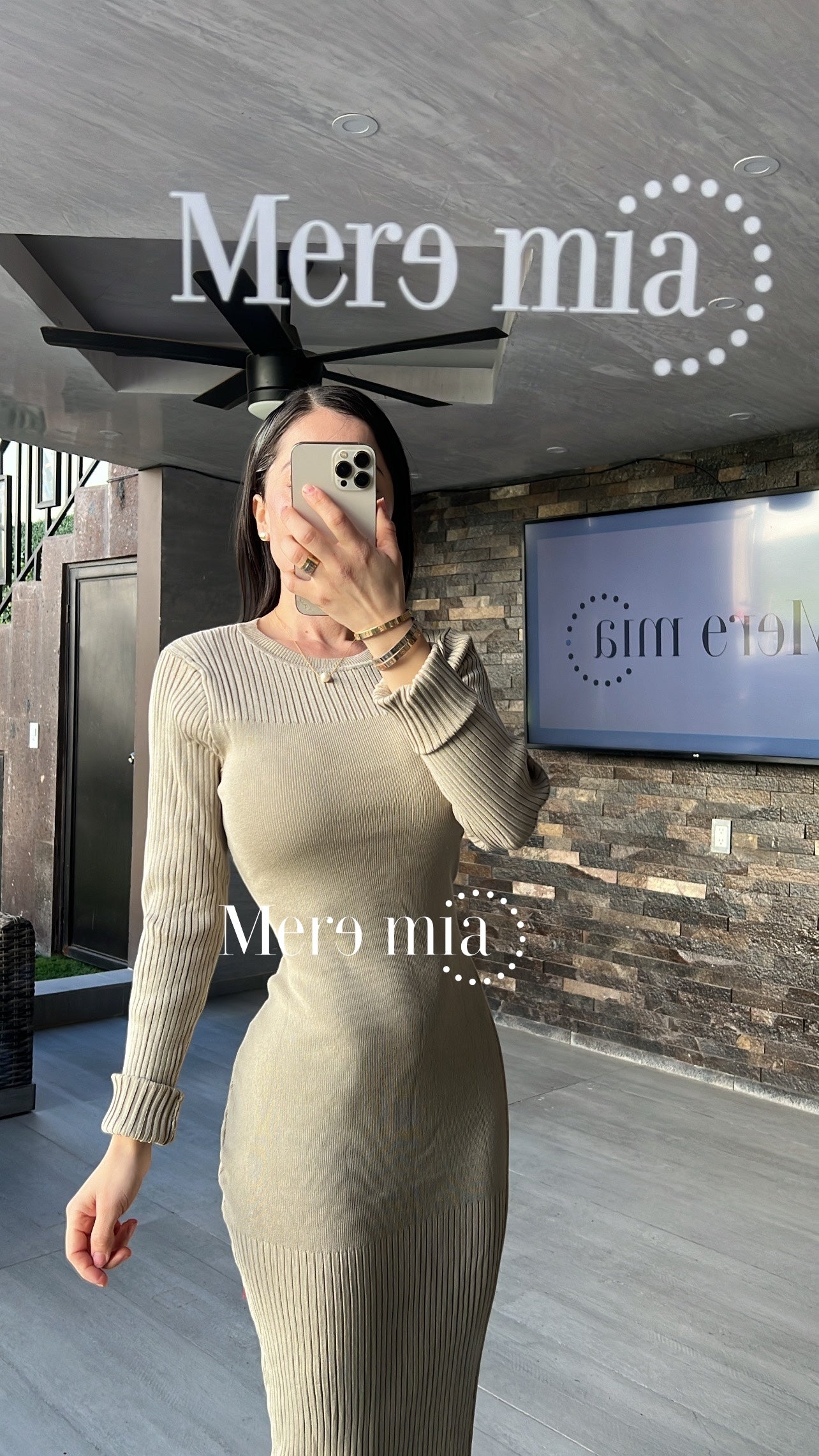 Vestido beige sweater