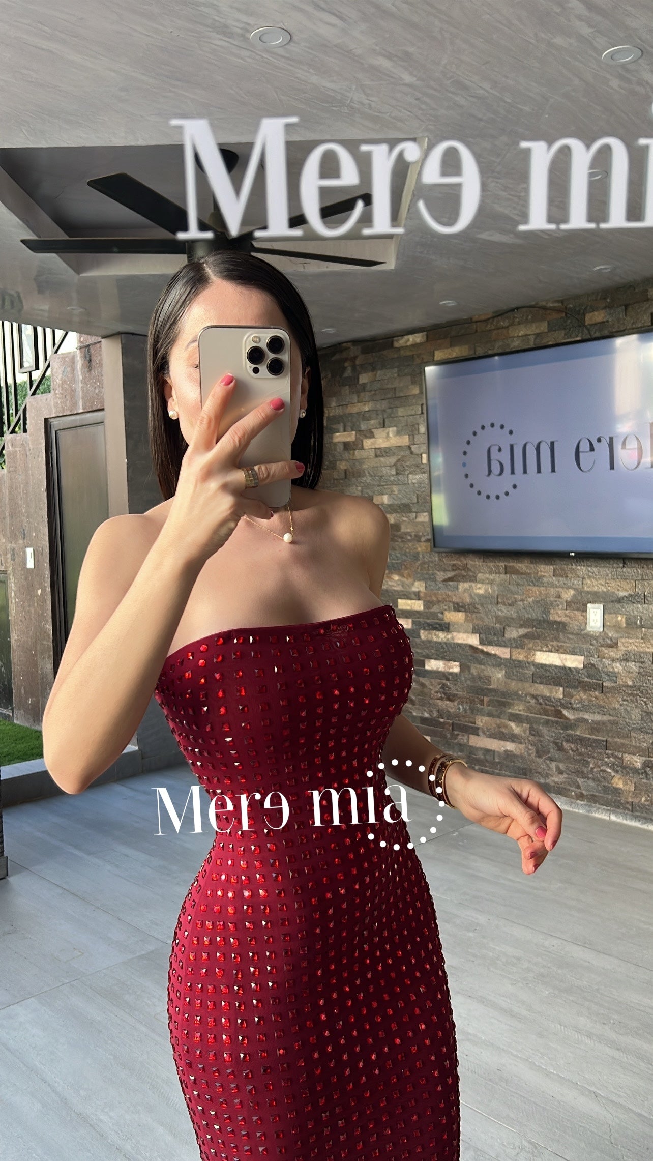 Vestido tinto puntos