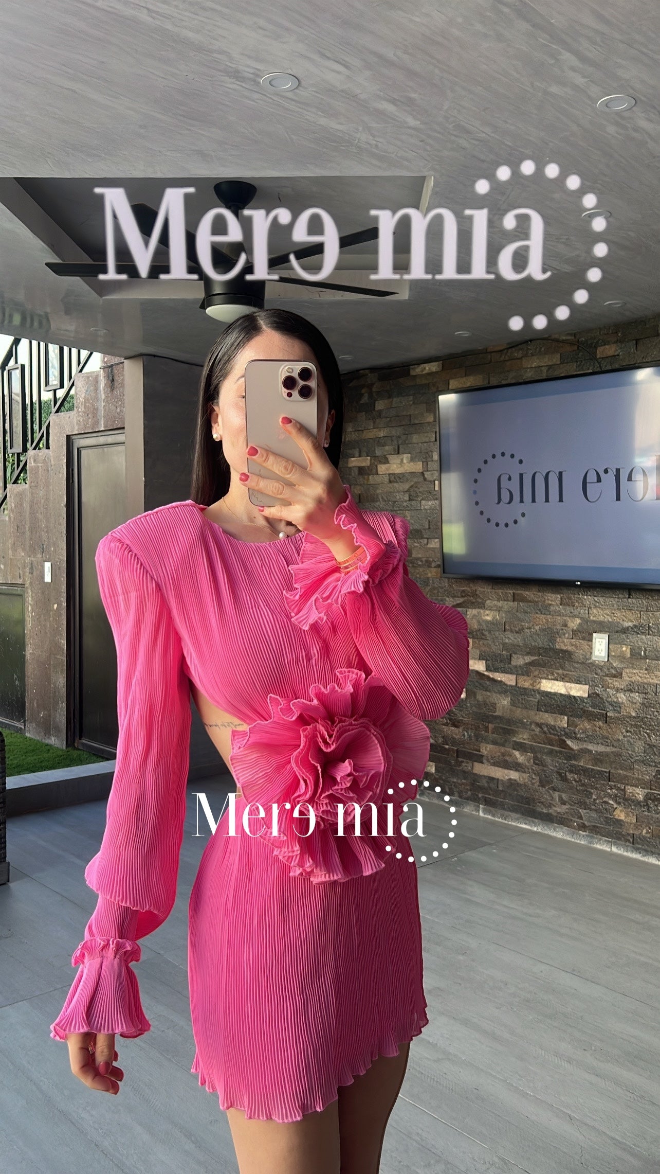 Vestido rosa plisado flor