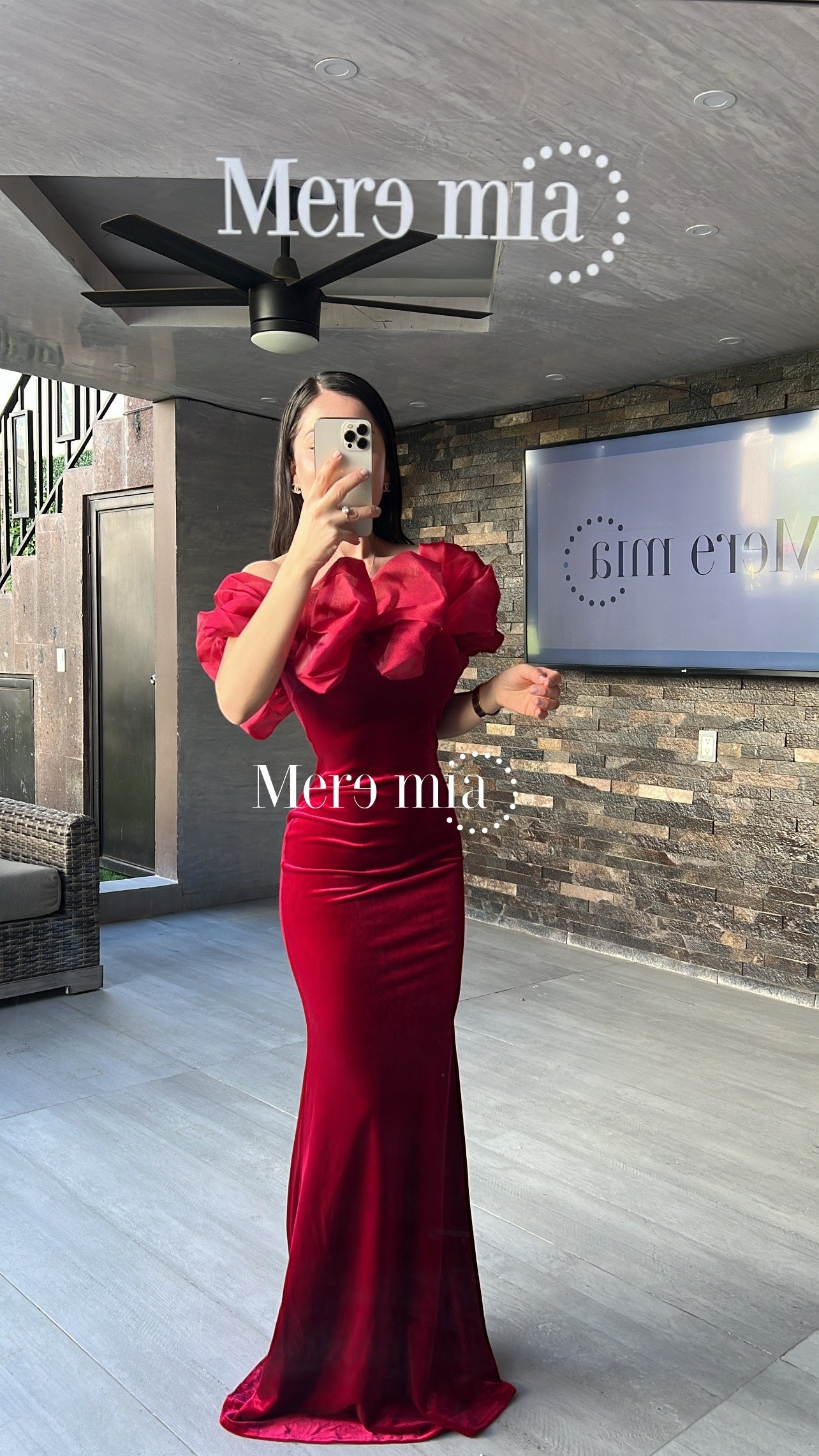 Vestido tinto scrunchie tul