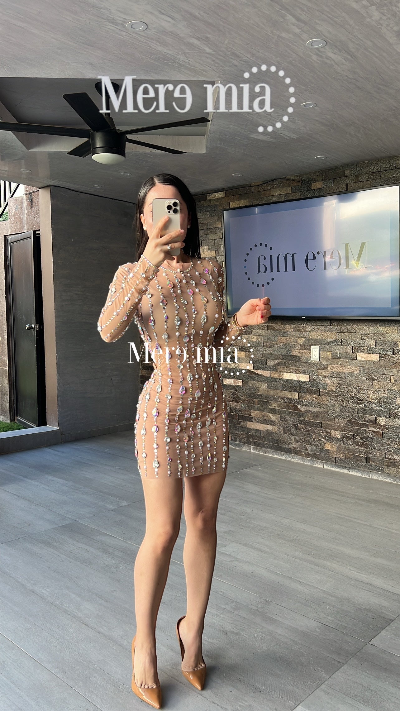 Vestido nude aplicaciones