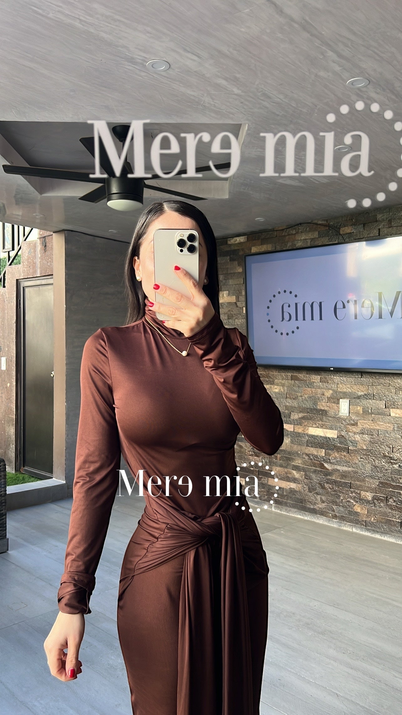 Vestido cafe cuello stretch