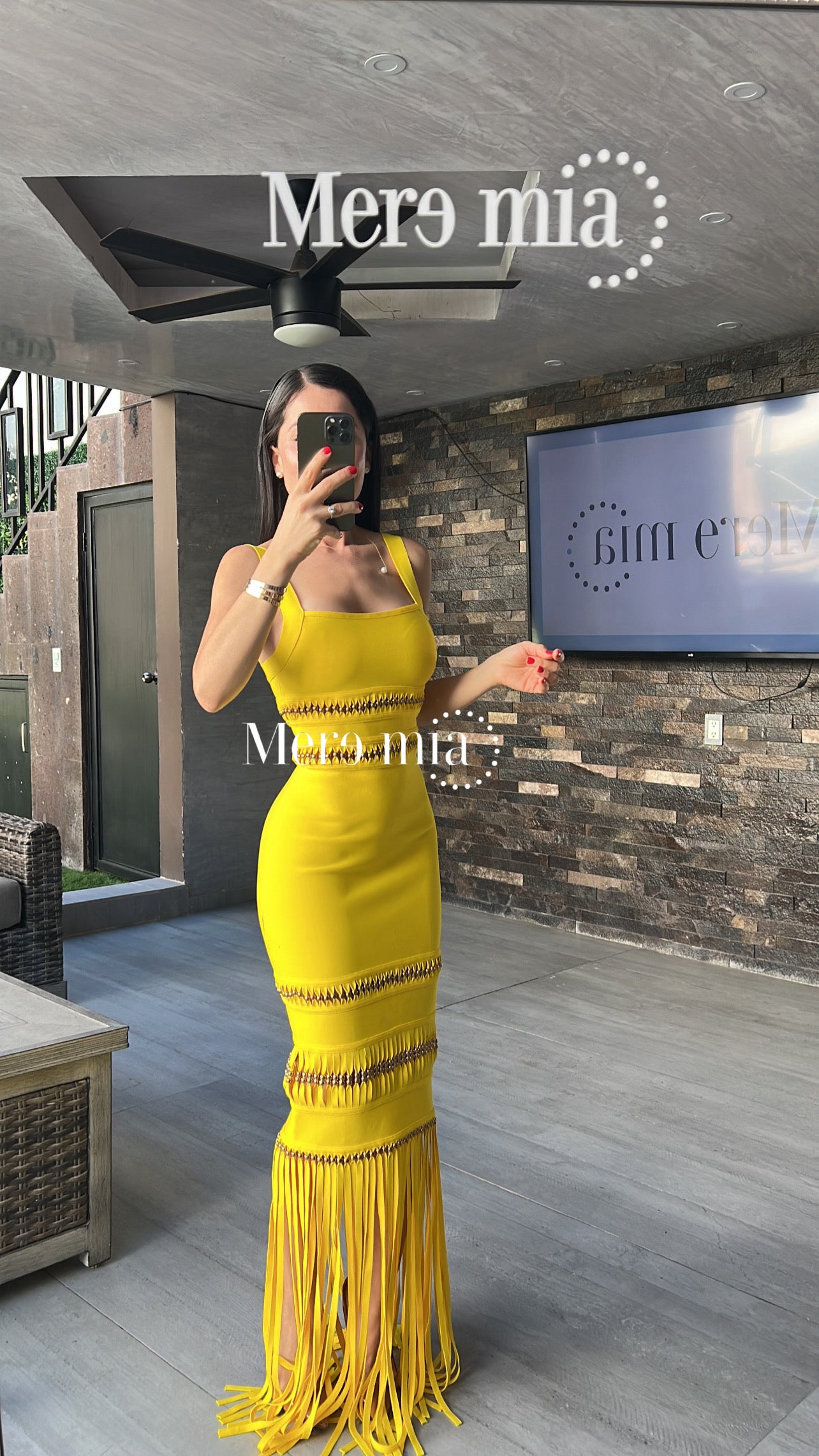 Vestido amarillo barbas