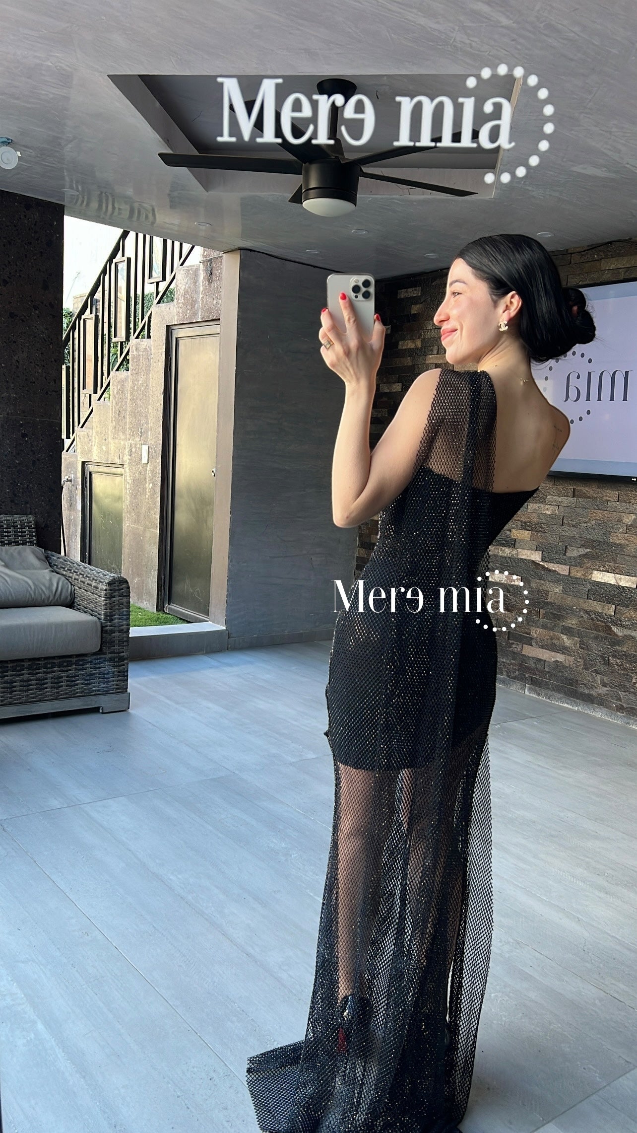 Vestido negro puntos