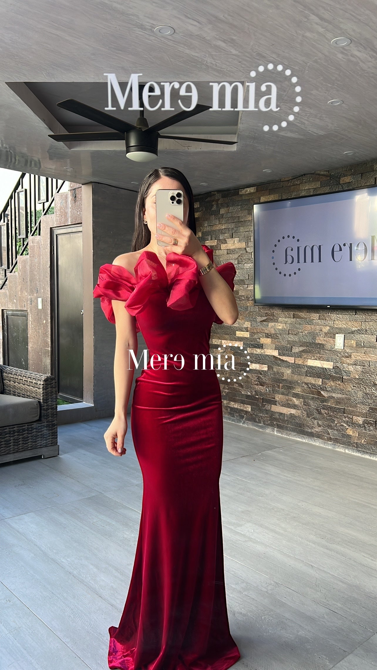 Vestido tinto scrunchie tul