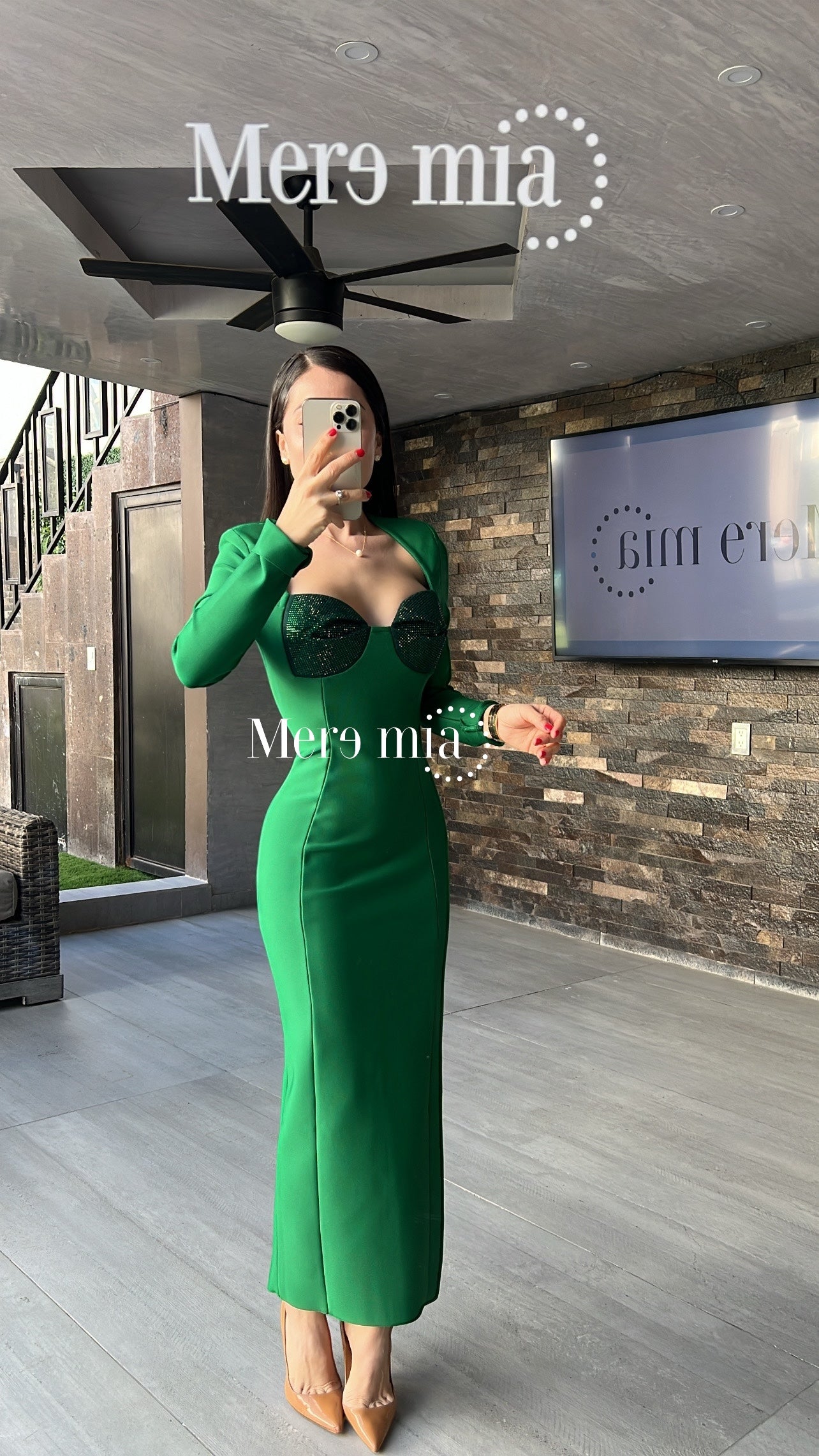 Vestido verde brillos copa