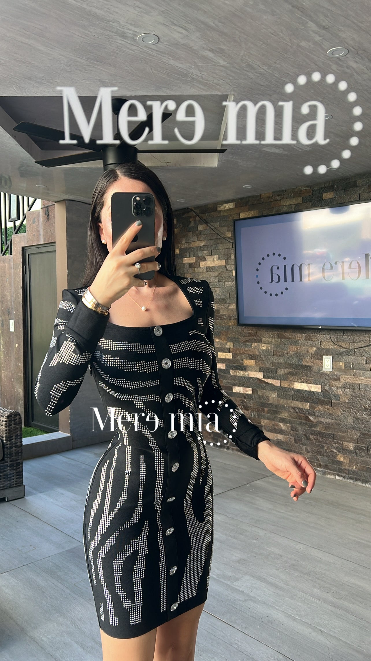 Vestido negro puntos plata