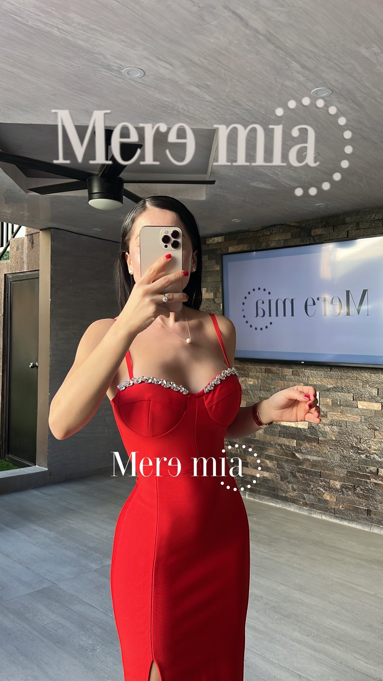Vestido rojo copa brillos