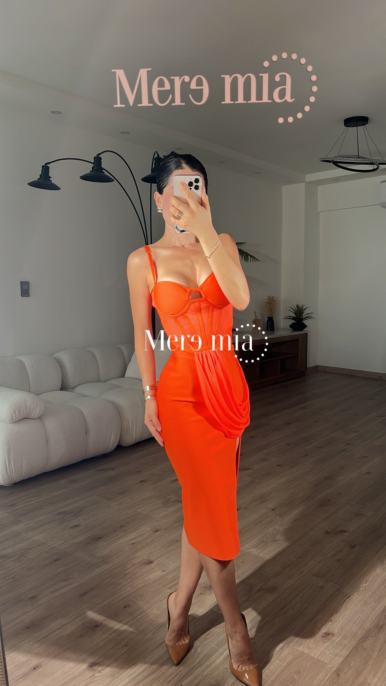 Vestido naranja copas tul