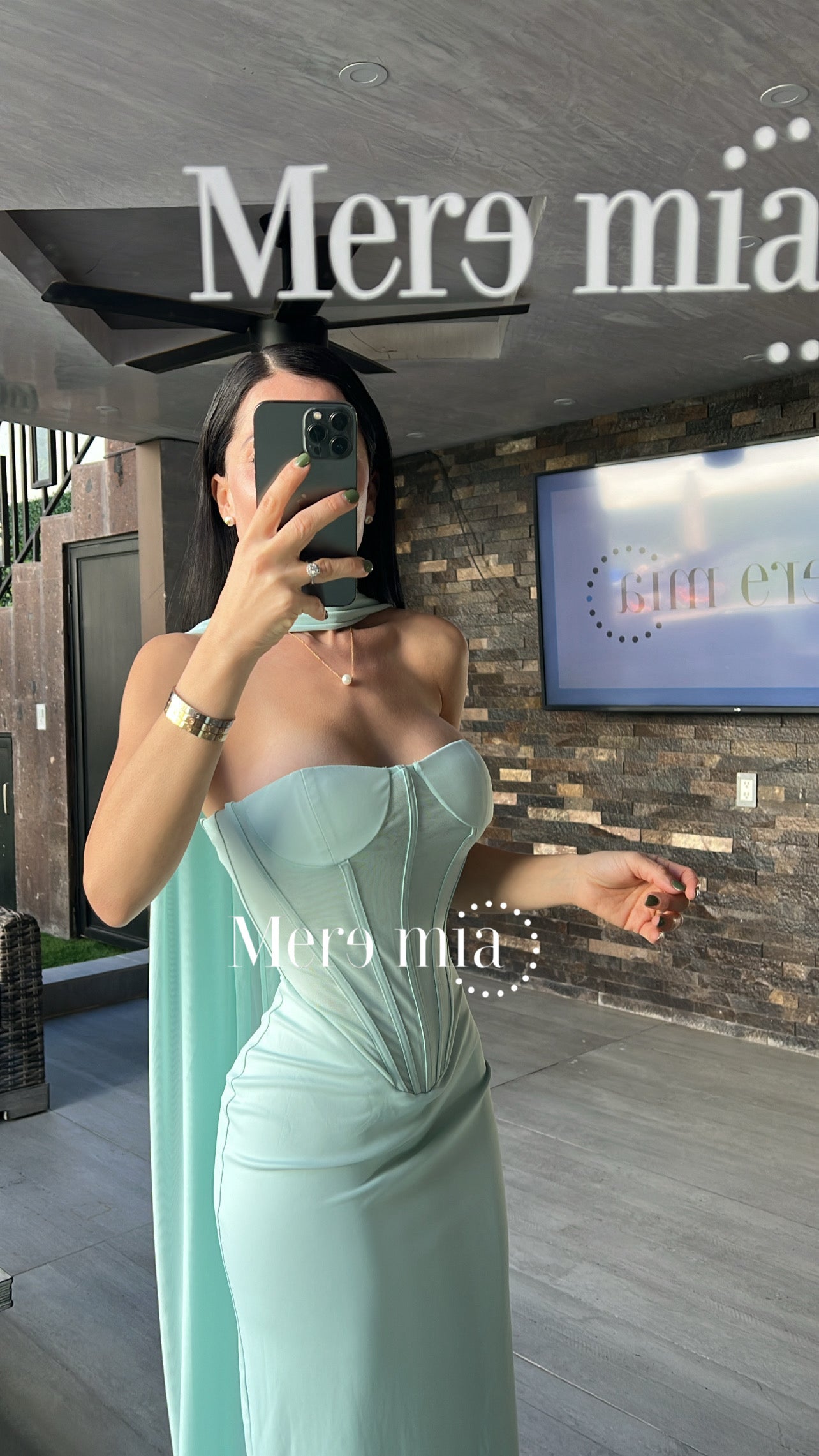 Vestido menta cuello