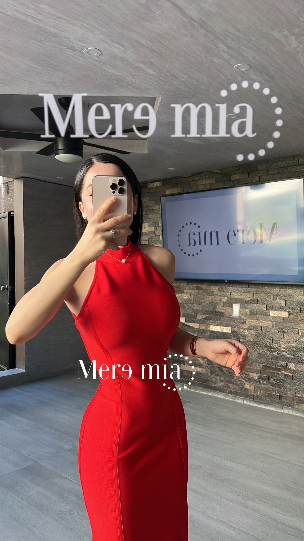 Vestido rojo cuello midi