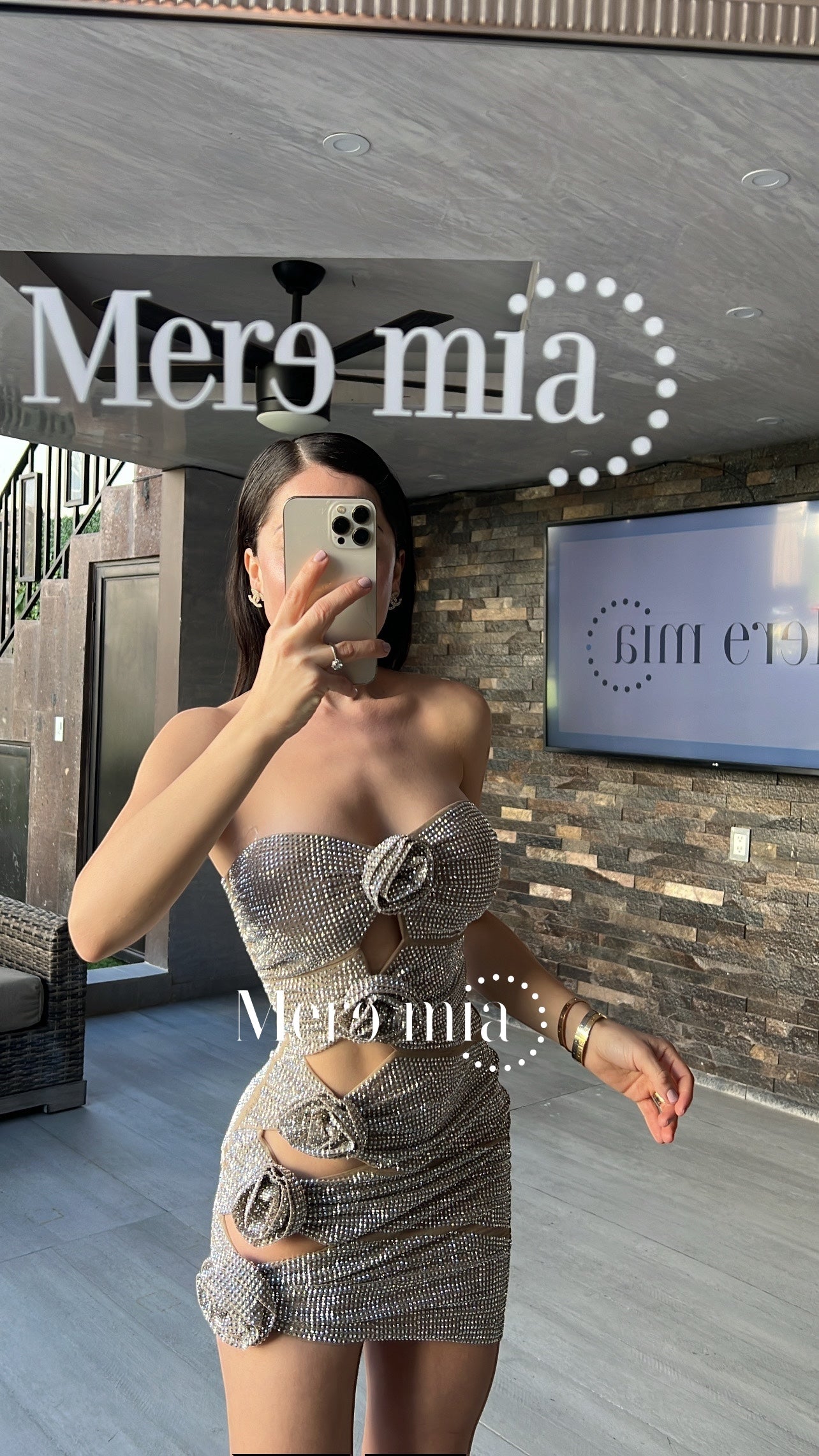 Vestido beige puntos flores