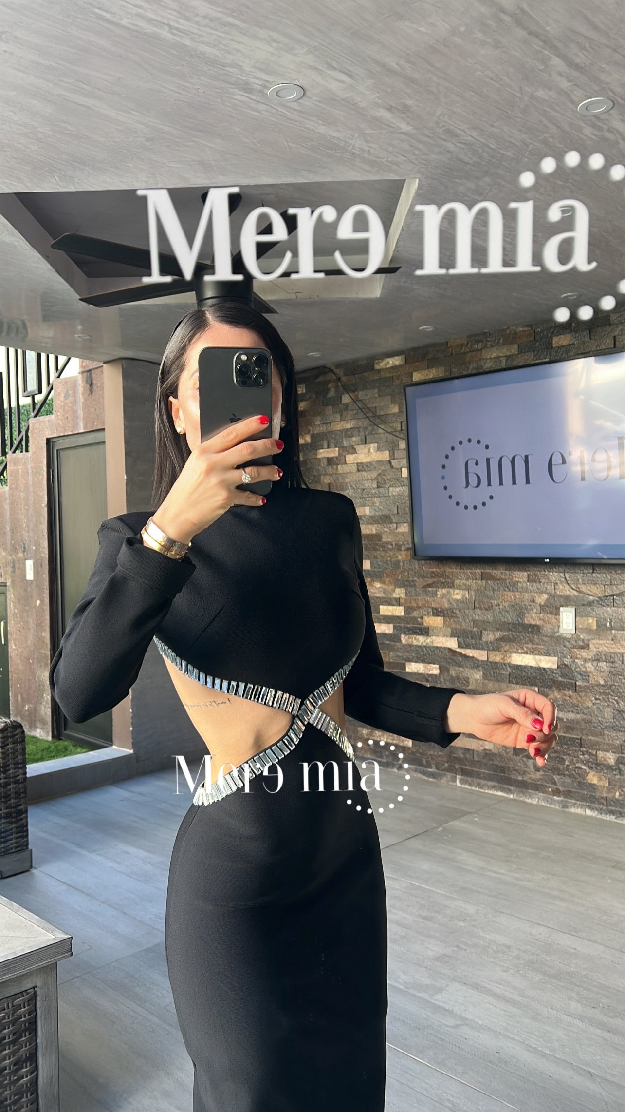 Vestido negro apl plata espalda