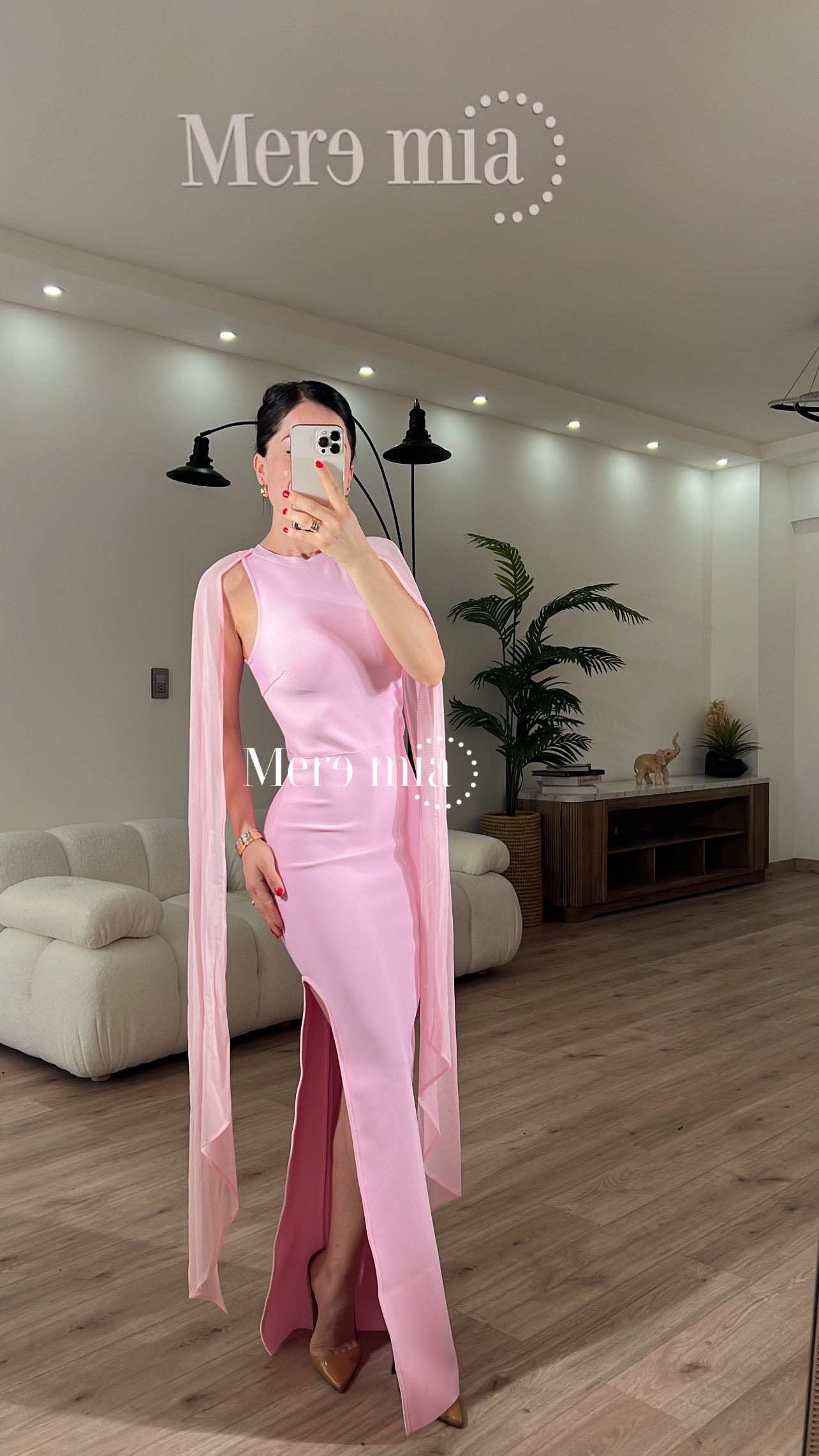 Vestido mangas malla