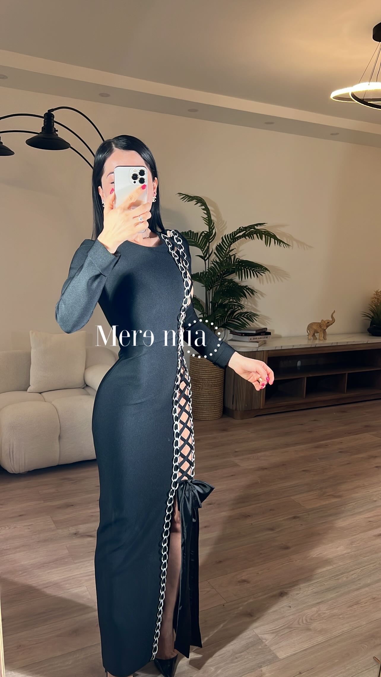 Vestido negro abert cintas