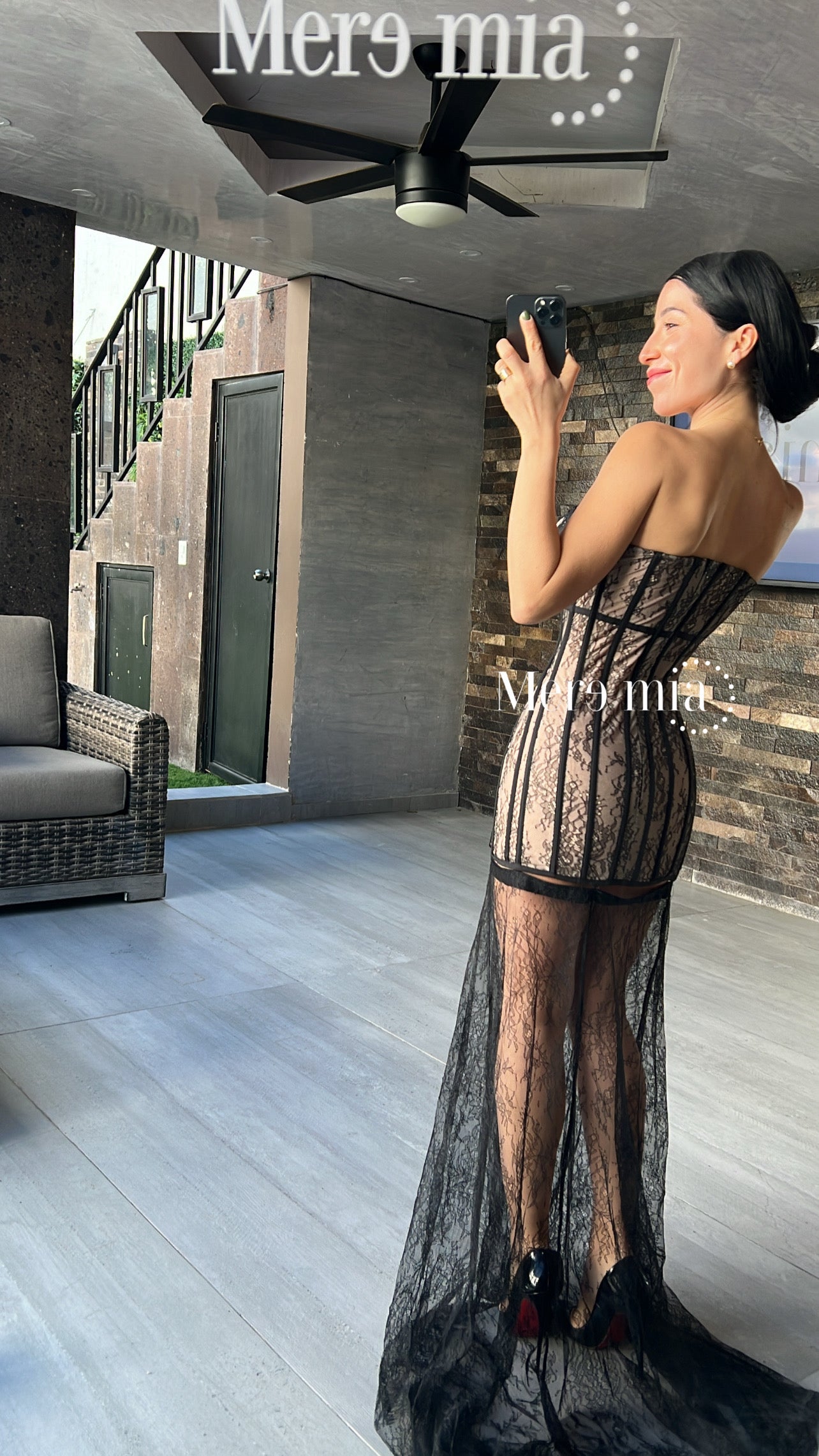 Vestido negro encaje var