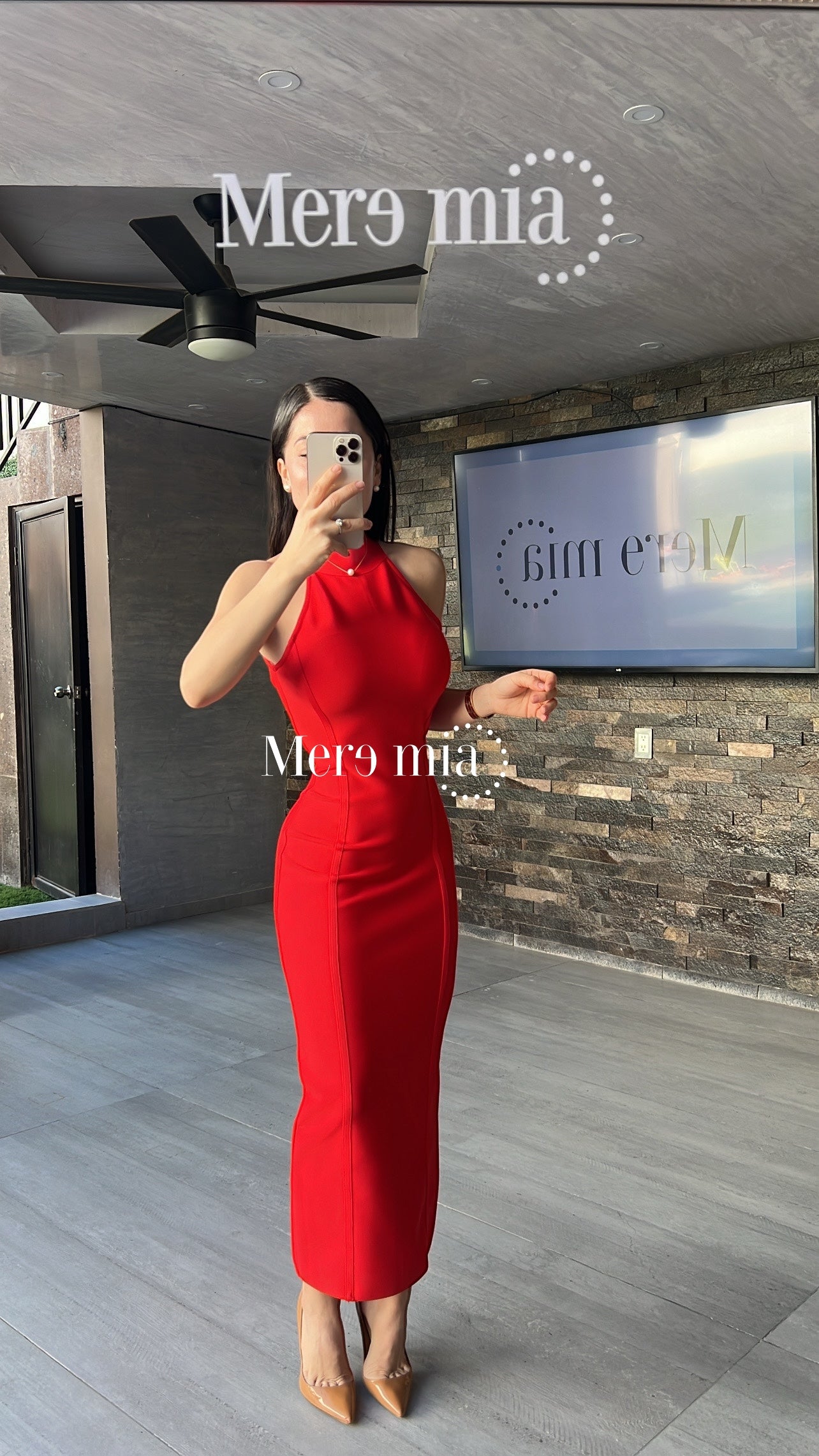 Vestido rojo cuello midi