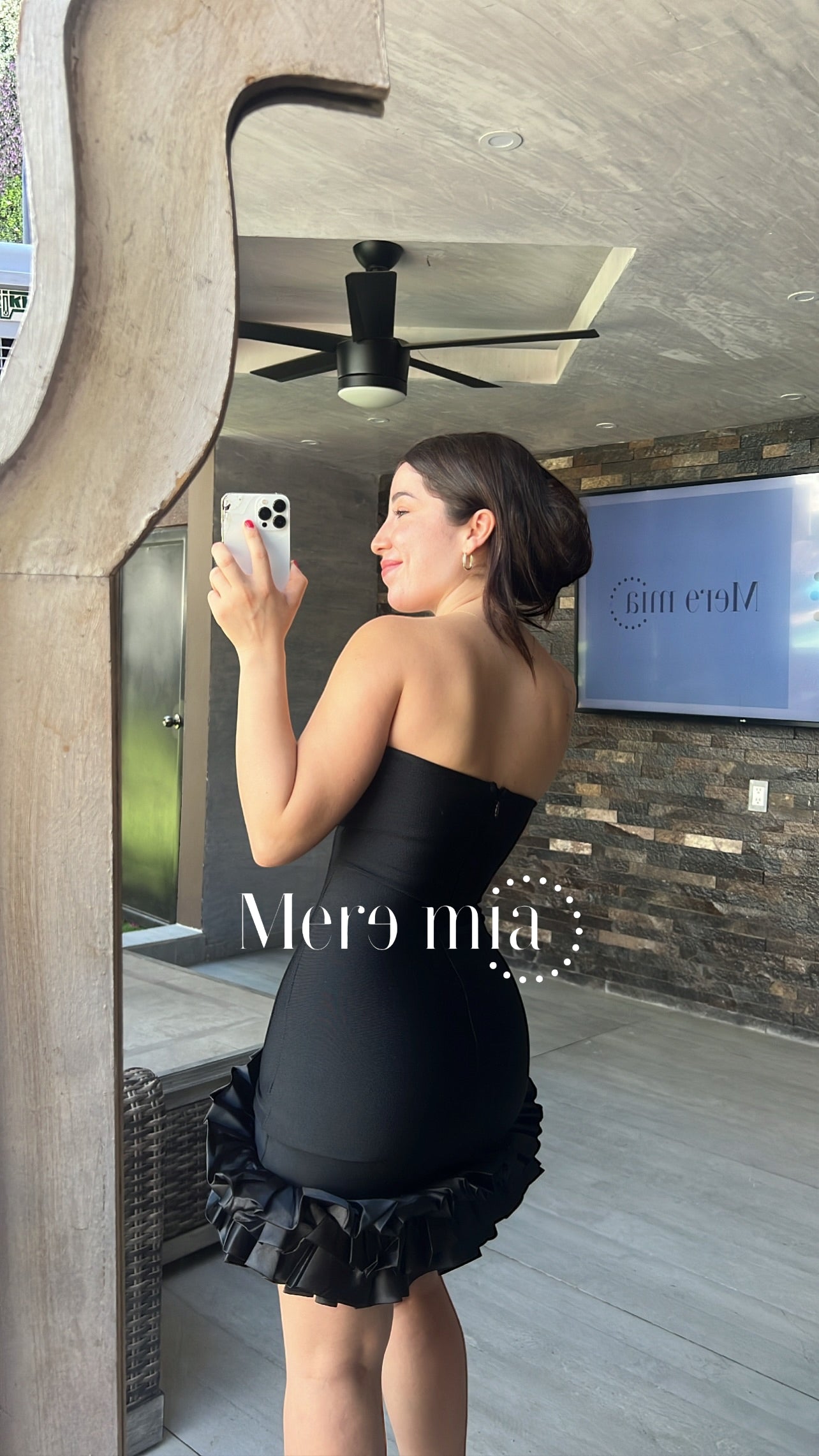 Vestido negro escarola