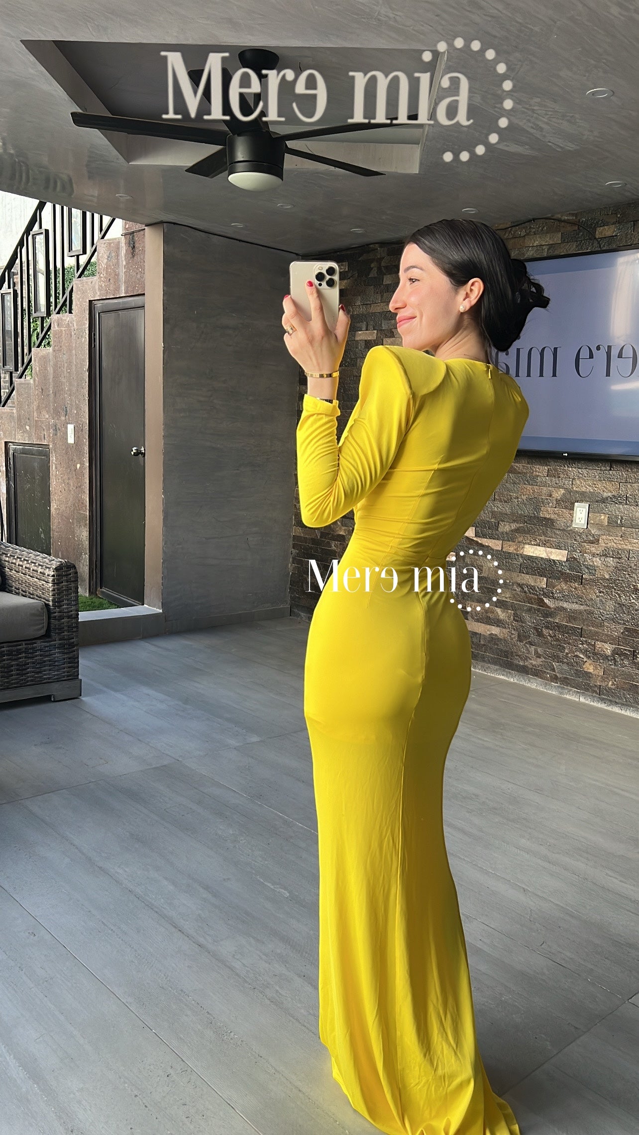 Vestido amarillo plisado