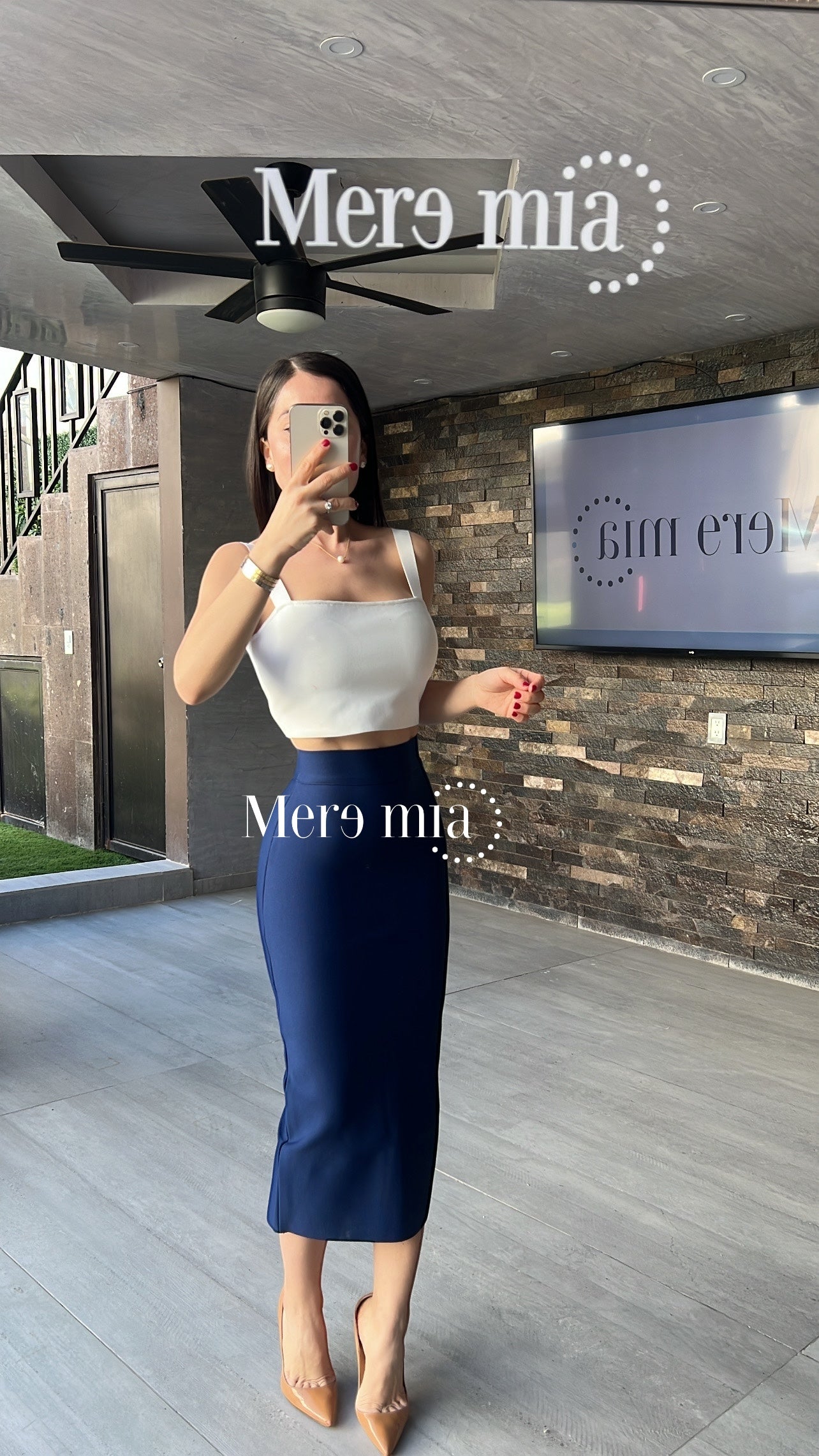Falda azul marino