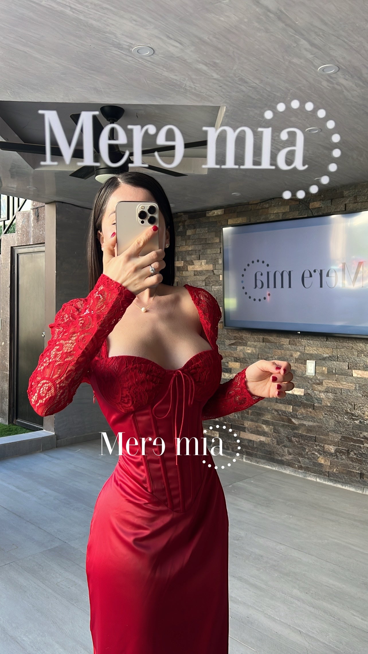 Vestido tinto sat encaje