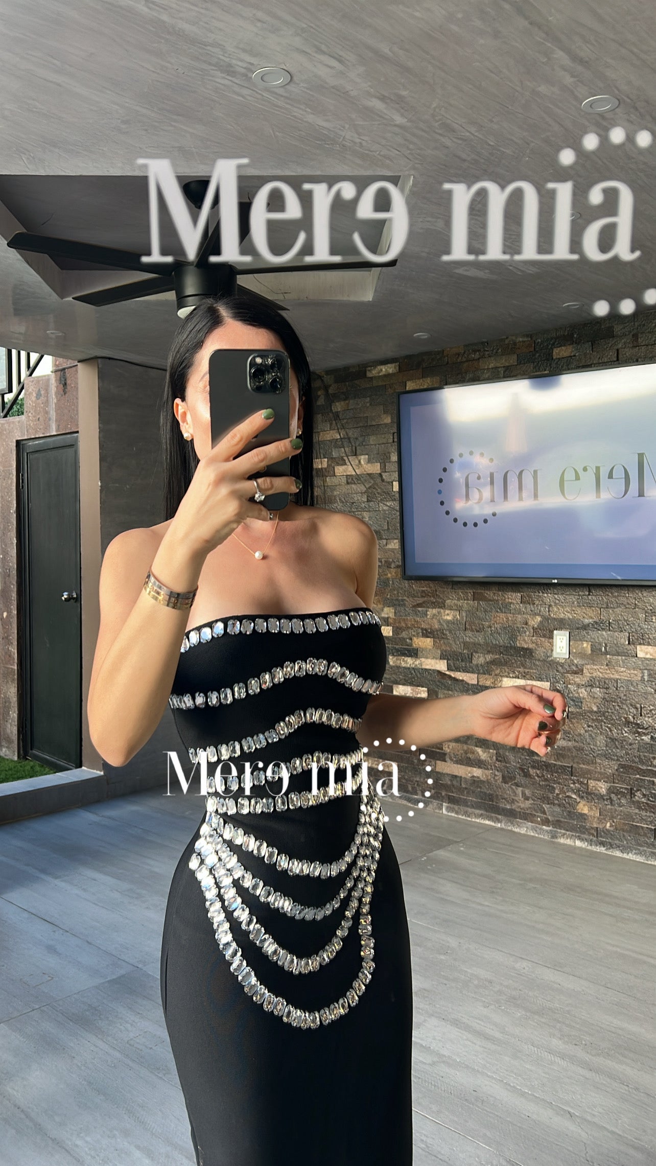 Vestido negro apl U plata