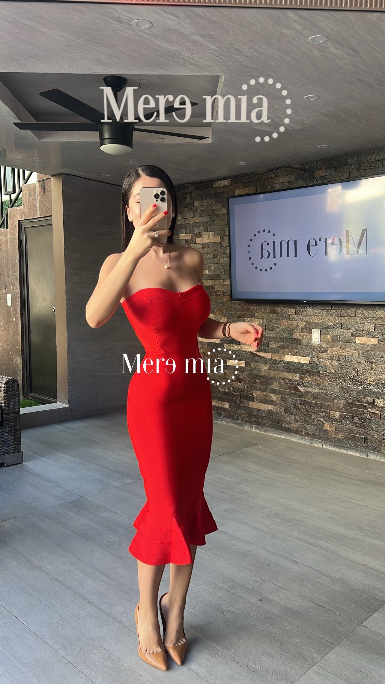 Vestido rojo  Olán abajo strapless