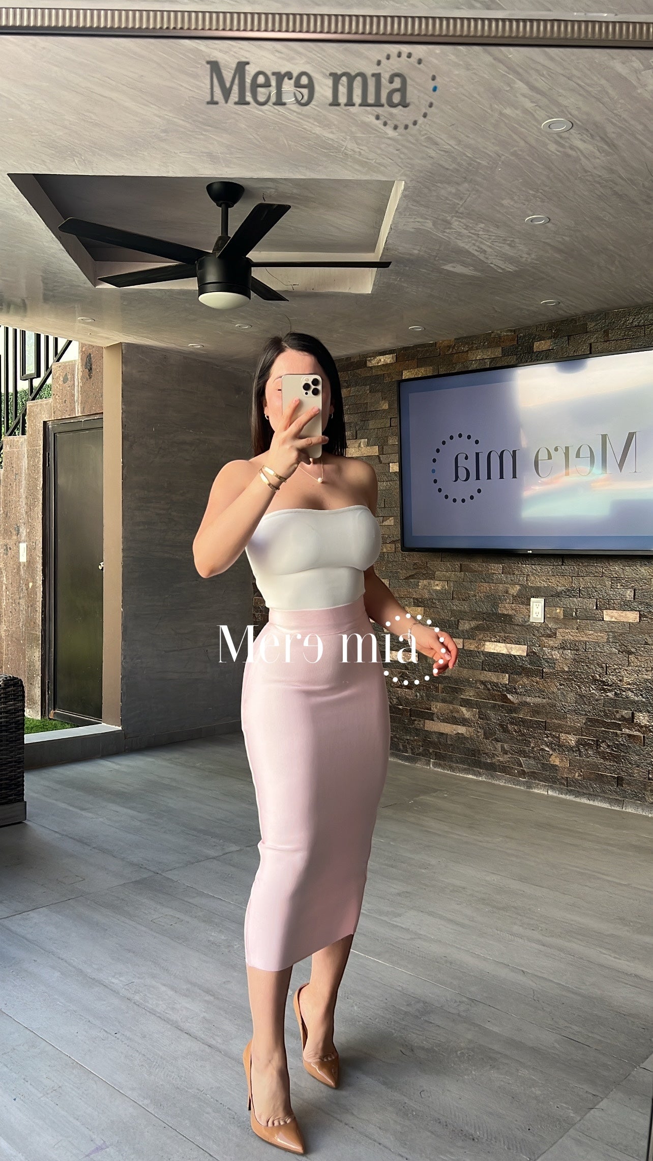 Falda salmón nude midi