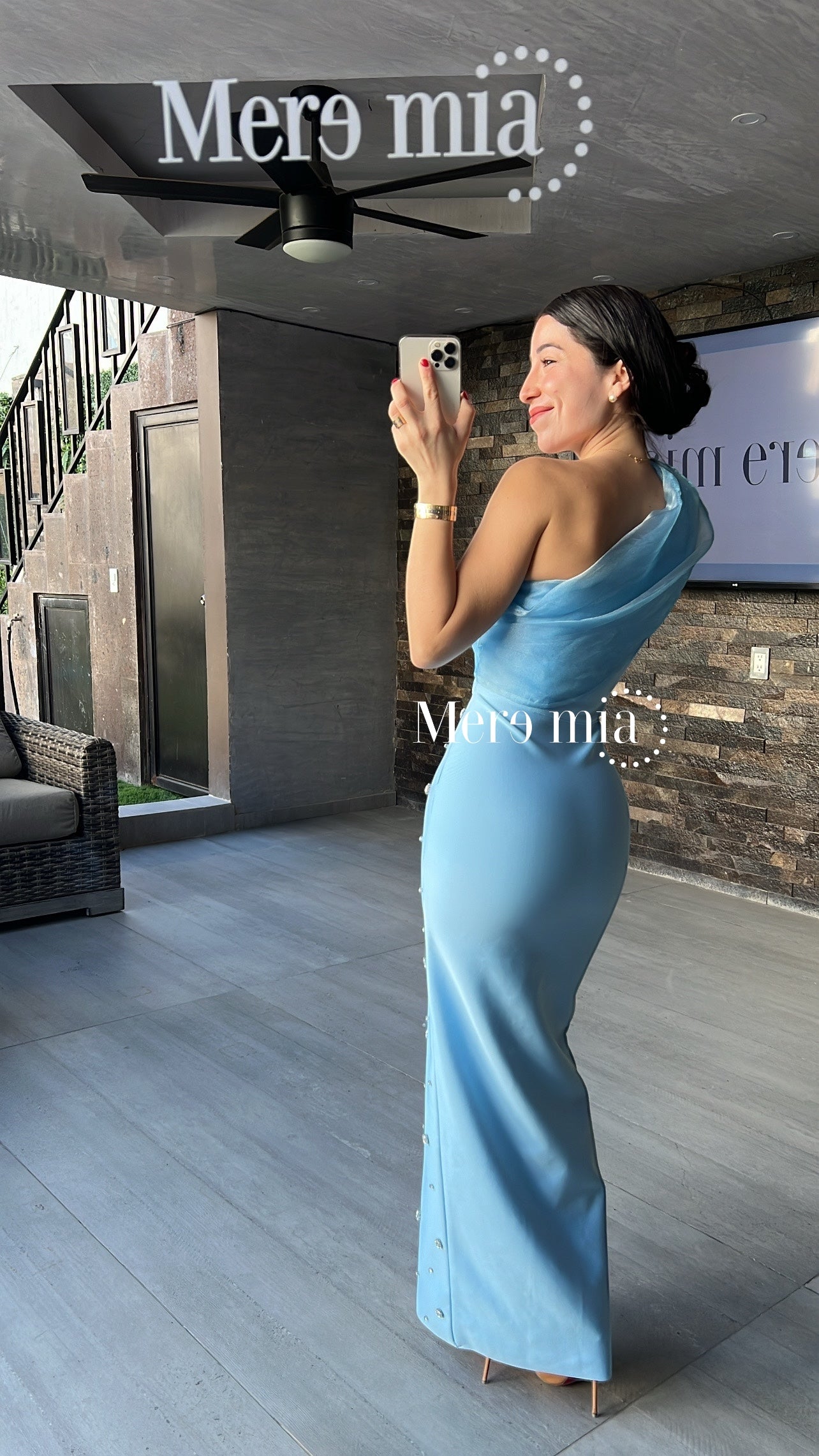 Vestido azul tul hombro