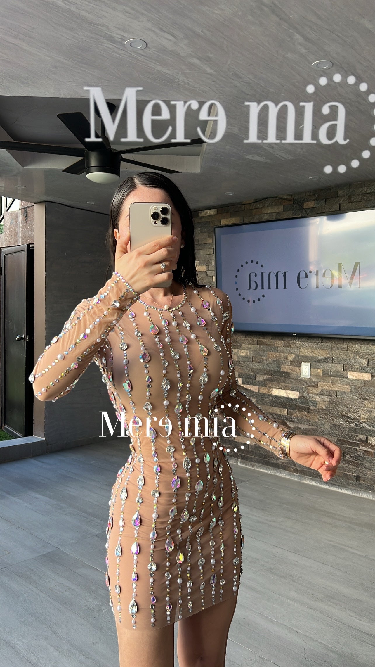 Vestido nude aplicaciones