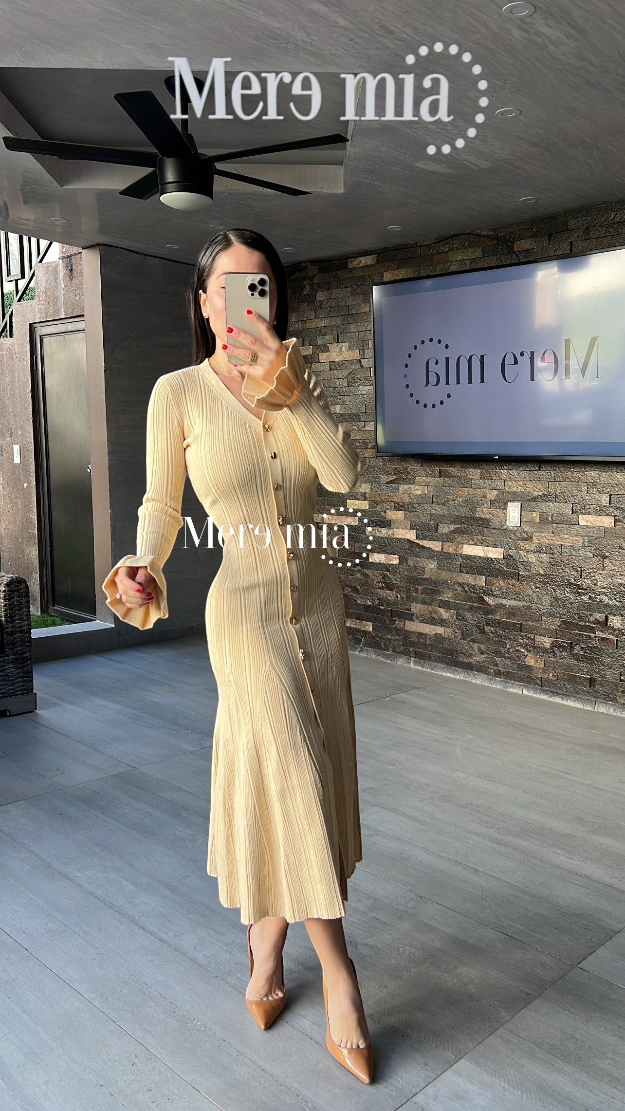 Vestido beige obs botones