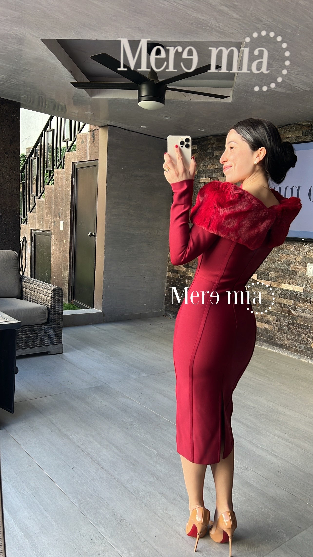 Vestido tinto hombros