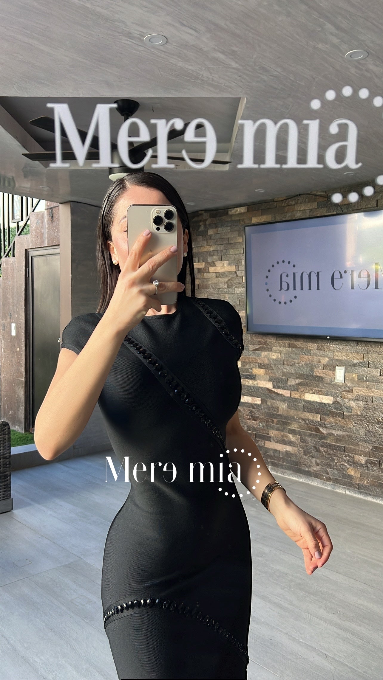 Vestido negro apl neg mc