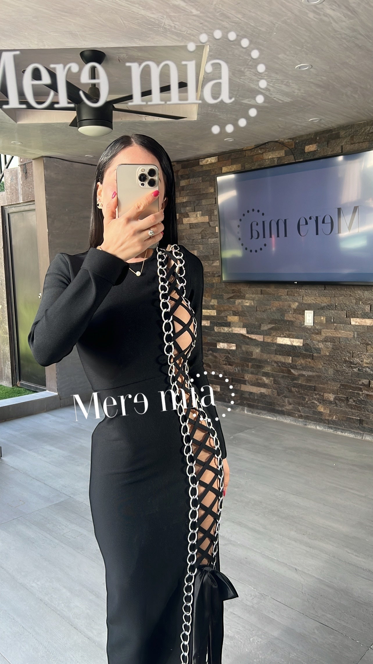 Vestido negro abert cintas