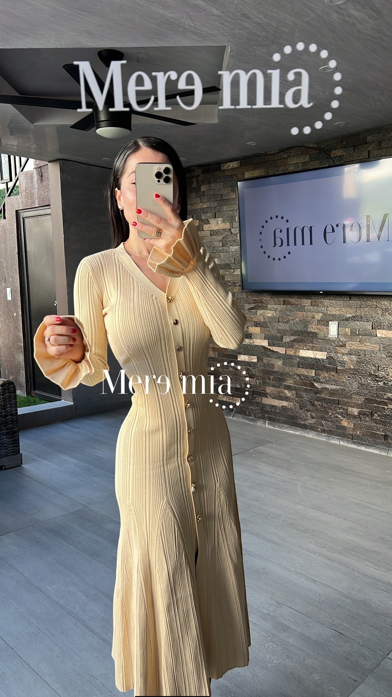 Vestido beige obs botones