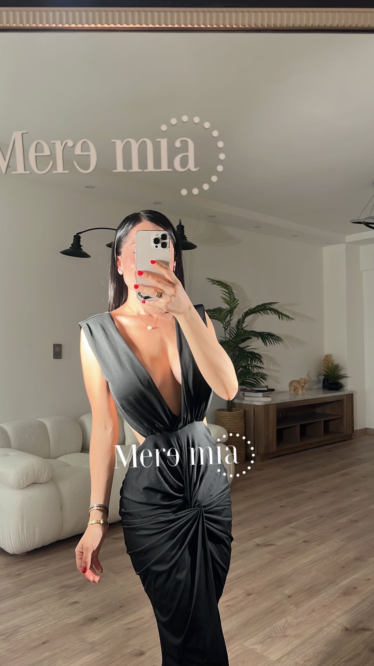Vestido negro  escote en V y stretch