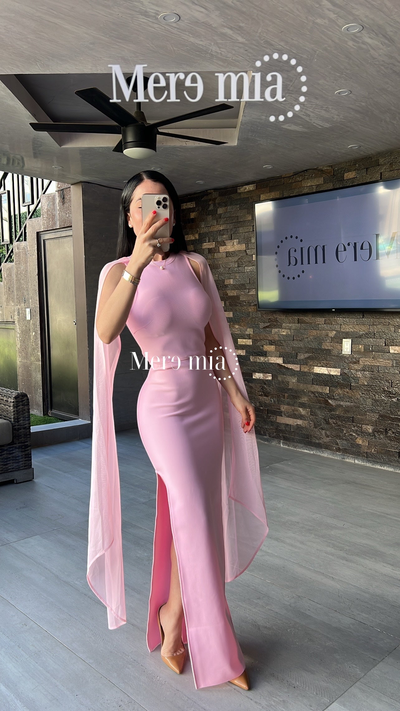 Vestido mangas malla