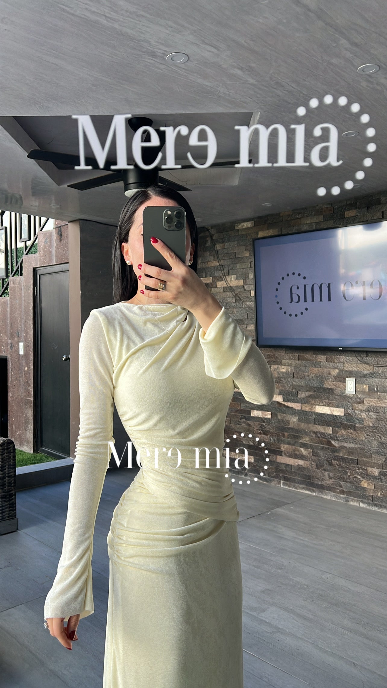 Vestido plisado hoyo