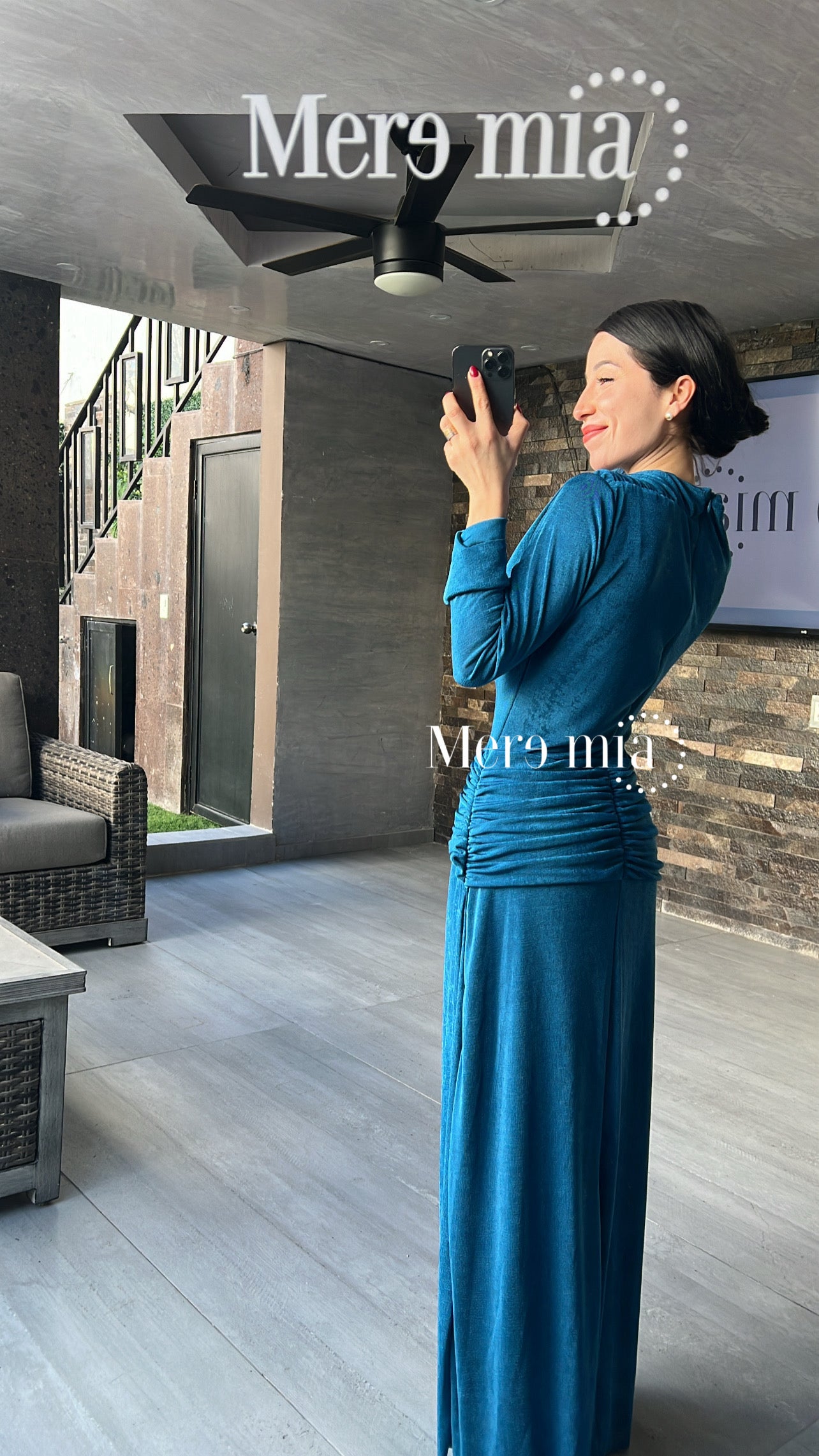 Vestido plisado hoyo