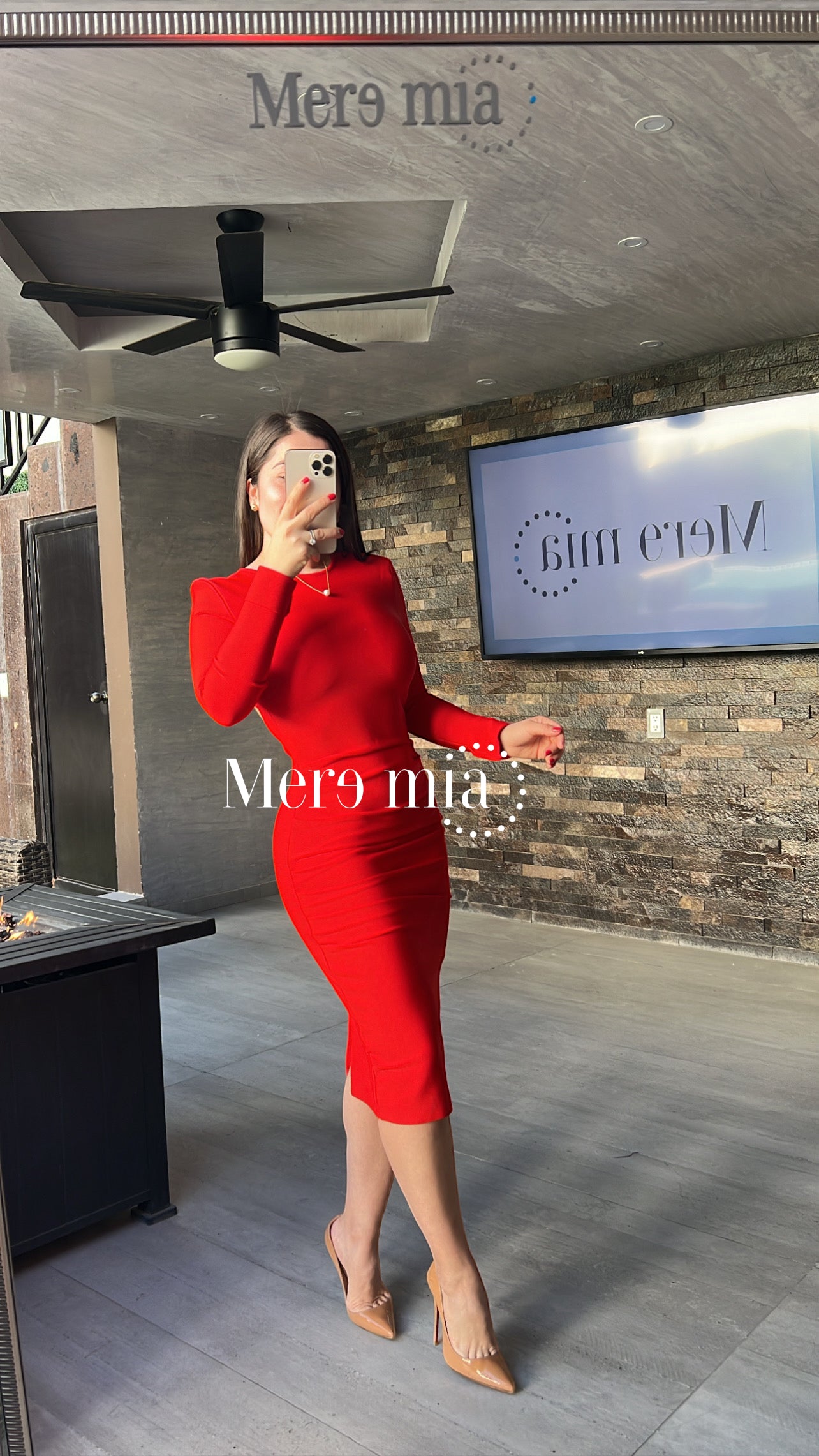 Vestido rojo espalda moño