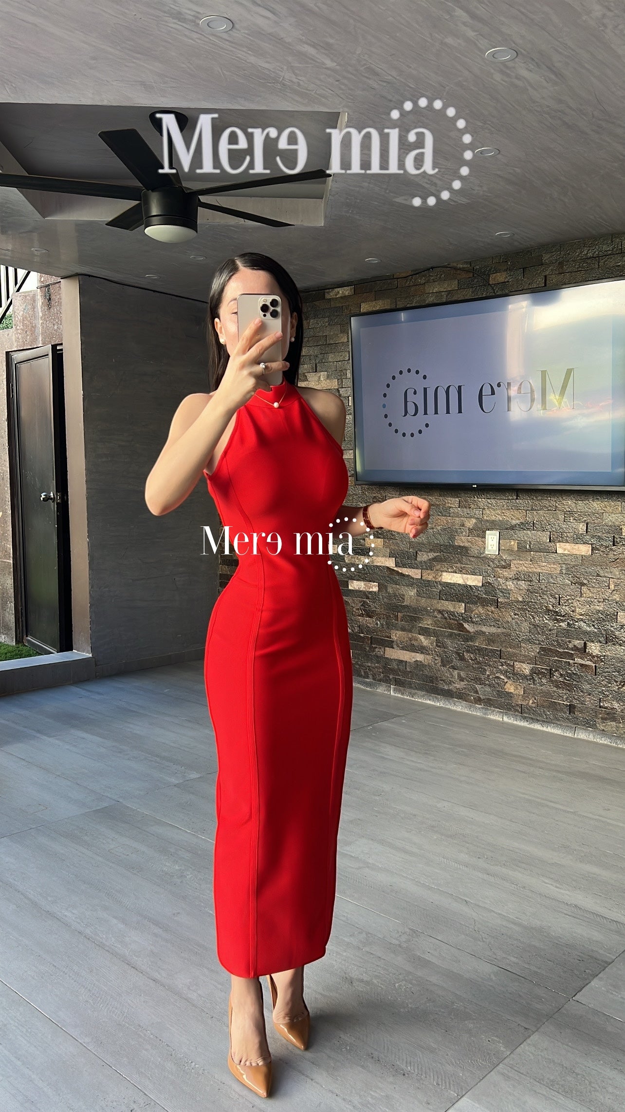 Vestido rojo cuello midi