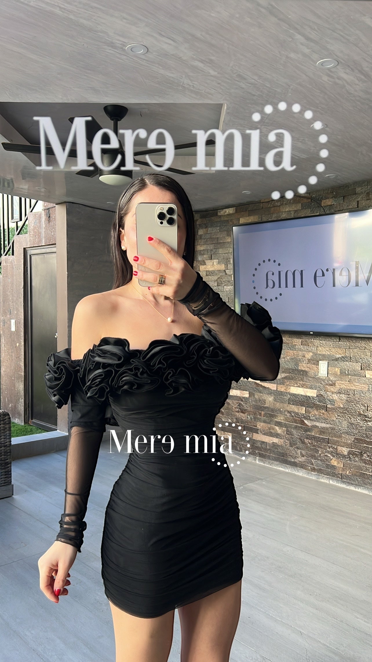 Vestido negro flores scrunc