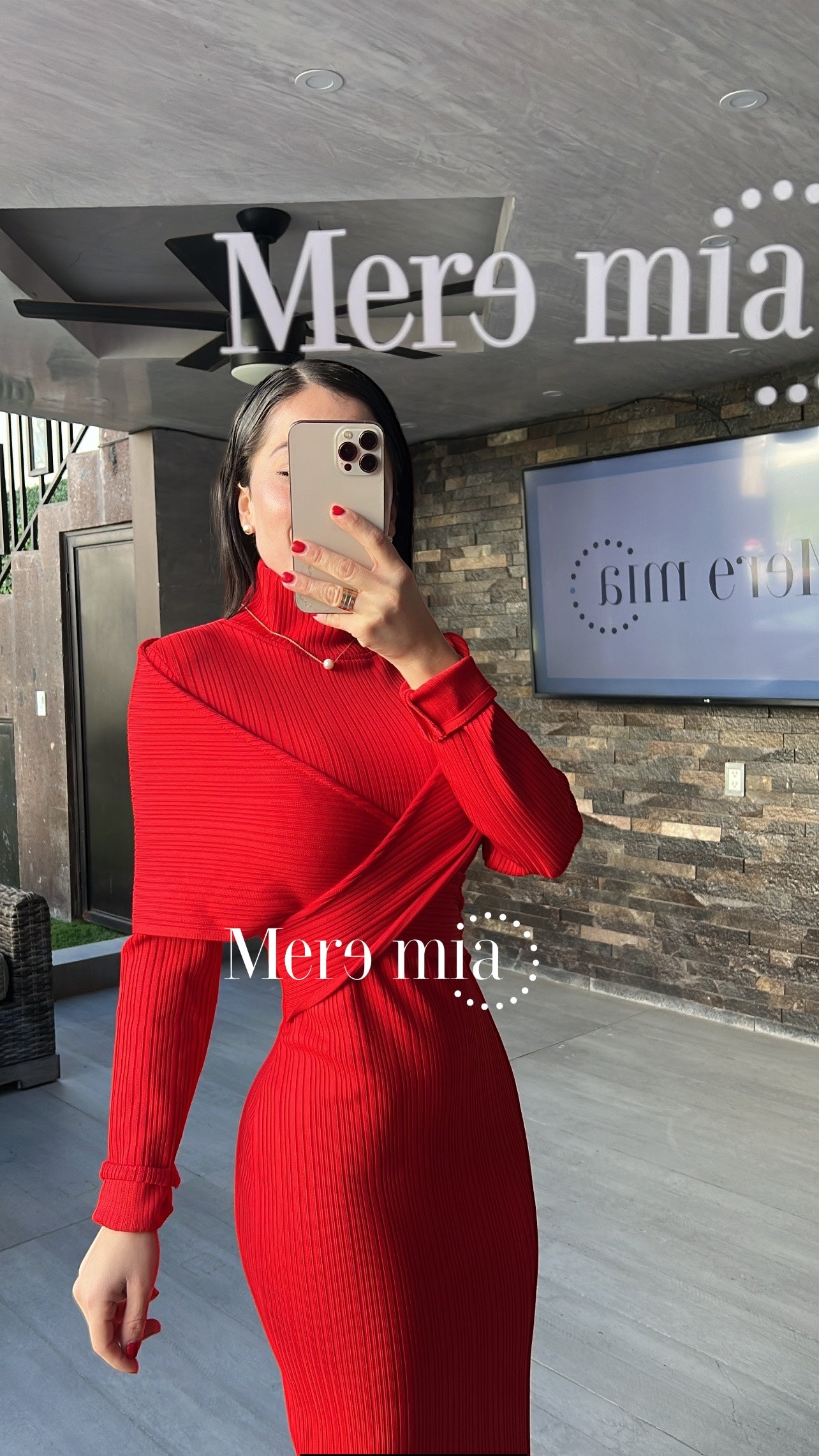 Vestido rojo cruzado cuello