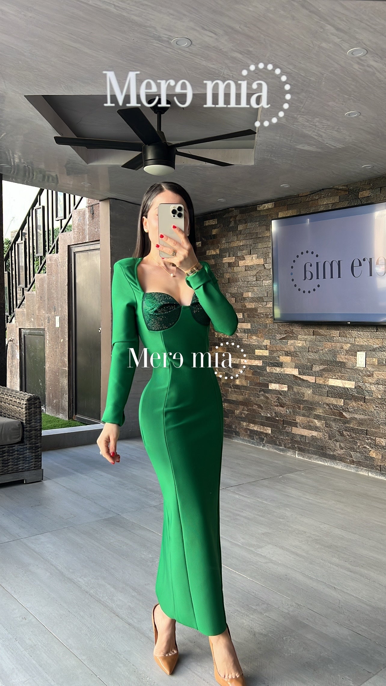 Vestido verde brillos copa