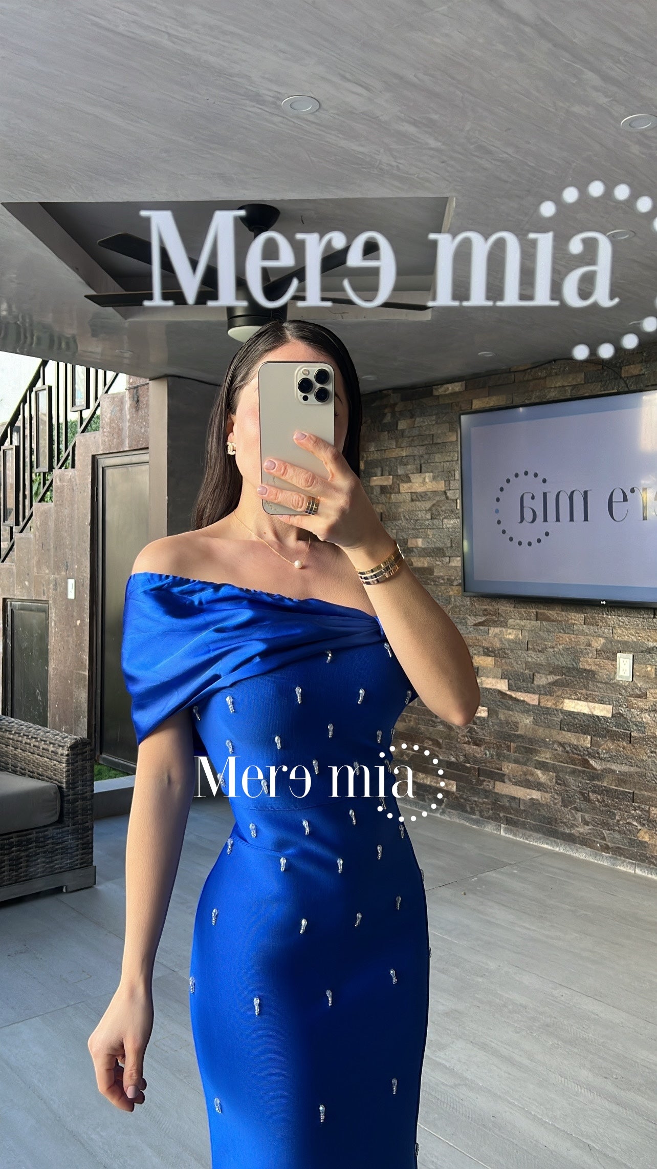 Vestido azul olan sat hombros