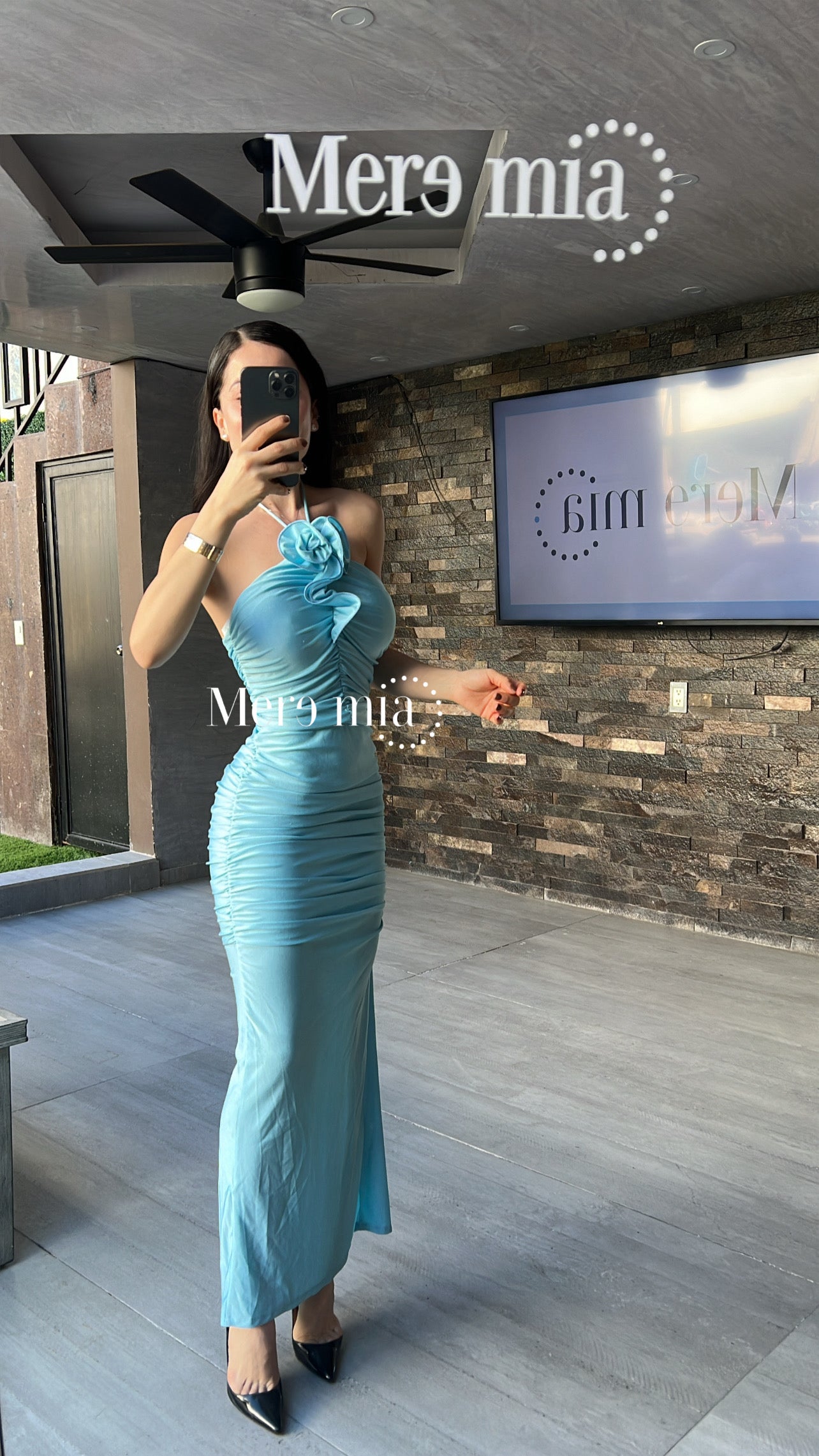 Vestido azul plisado flores
